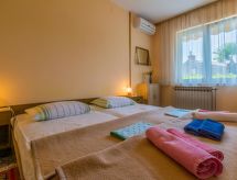 Knusse studio met zeezicht en tuin op 300m van het strand in Crikvenica - thumbnail 4