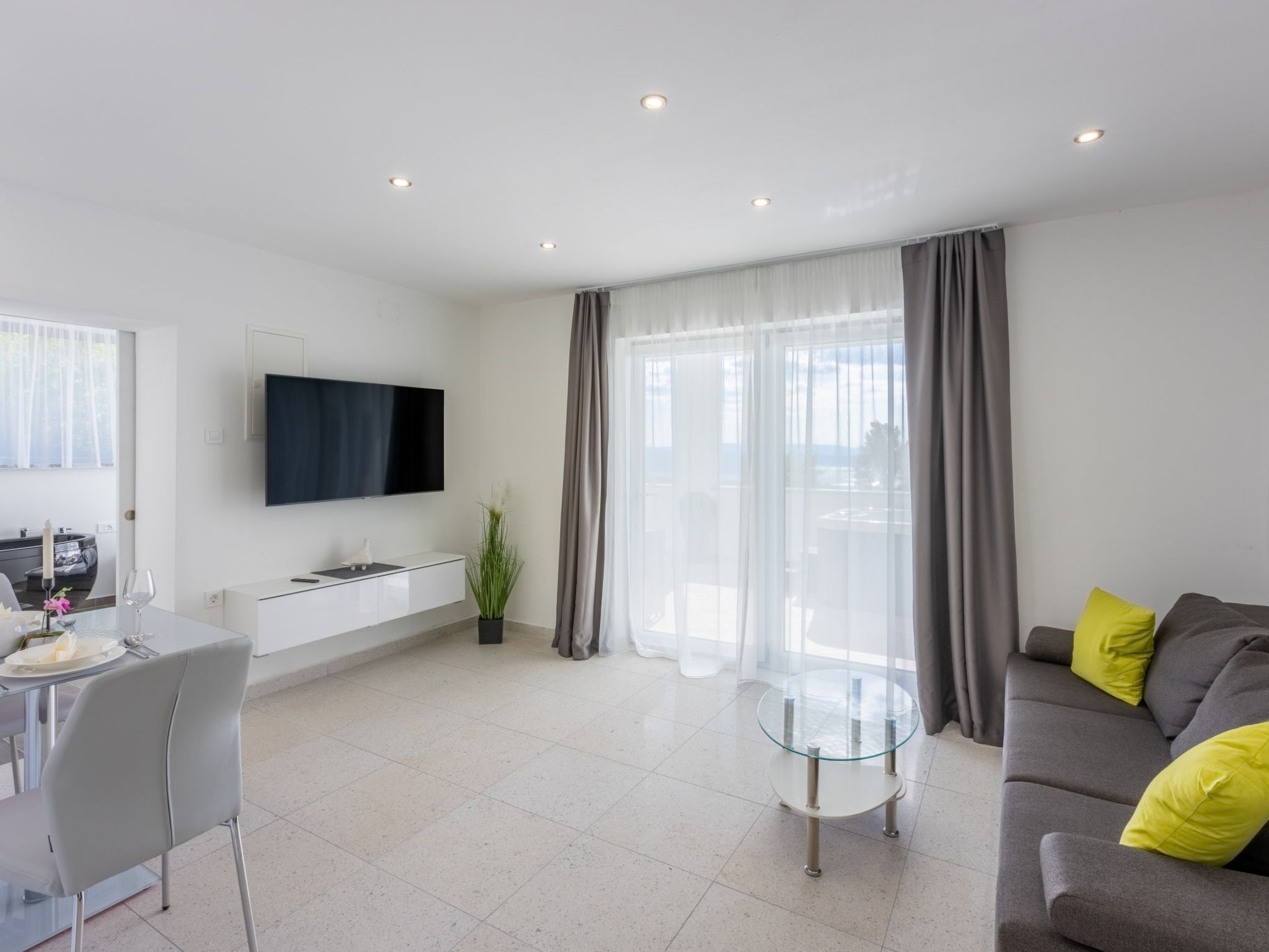 Photo of Linda kucica 2 / HR-10907-01