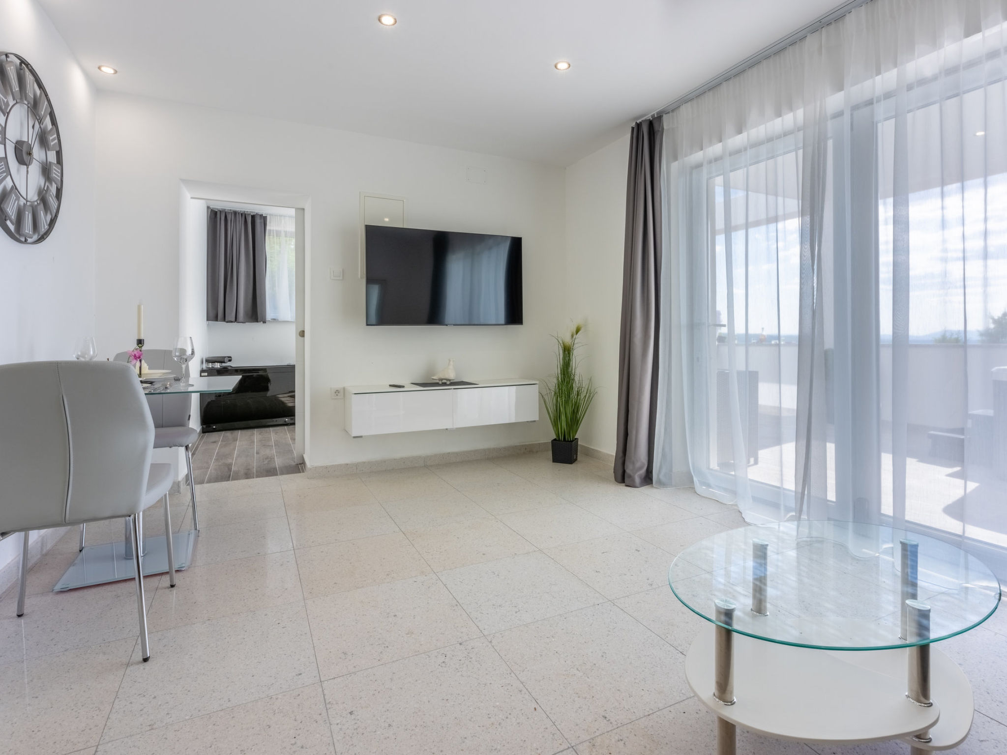 Photo of Linda kucica 2 / HR-10907-01