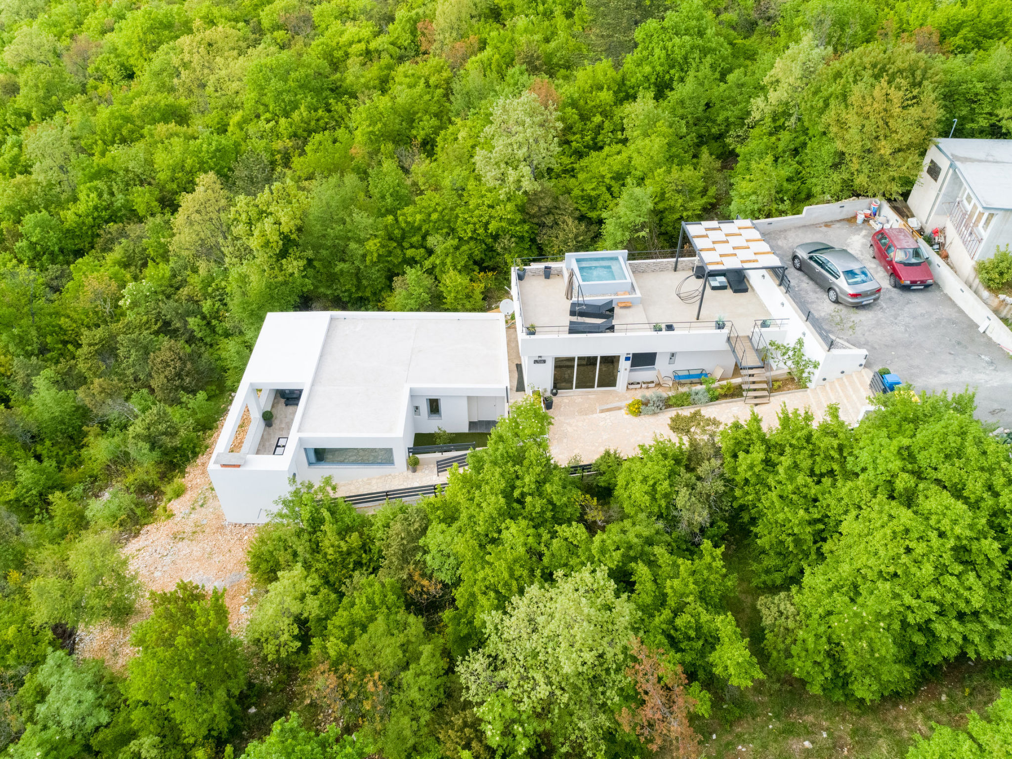 Photo of Linda kucica 2 / HR-10907-01