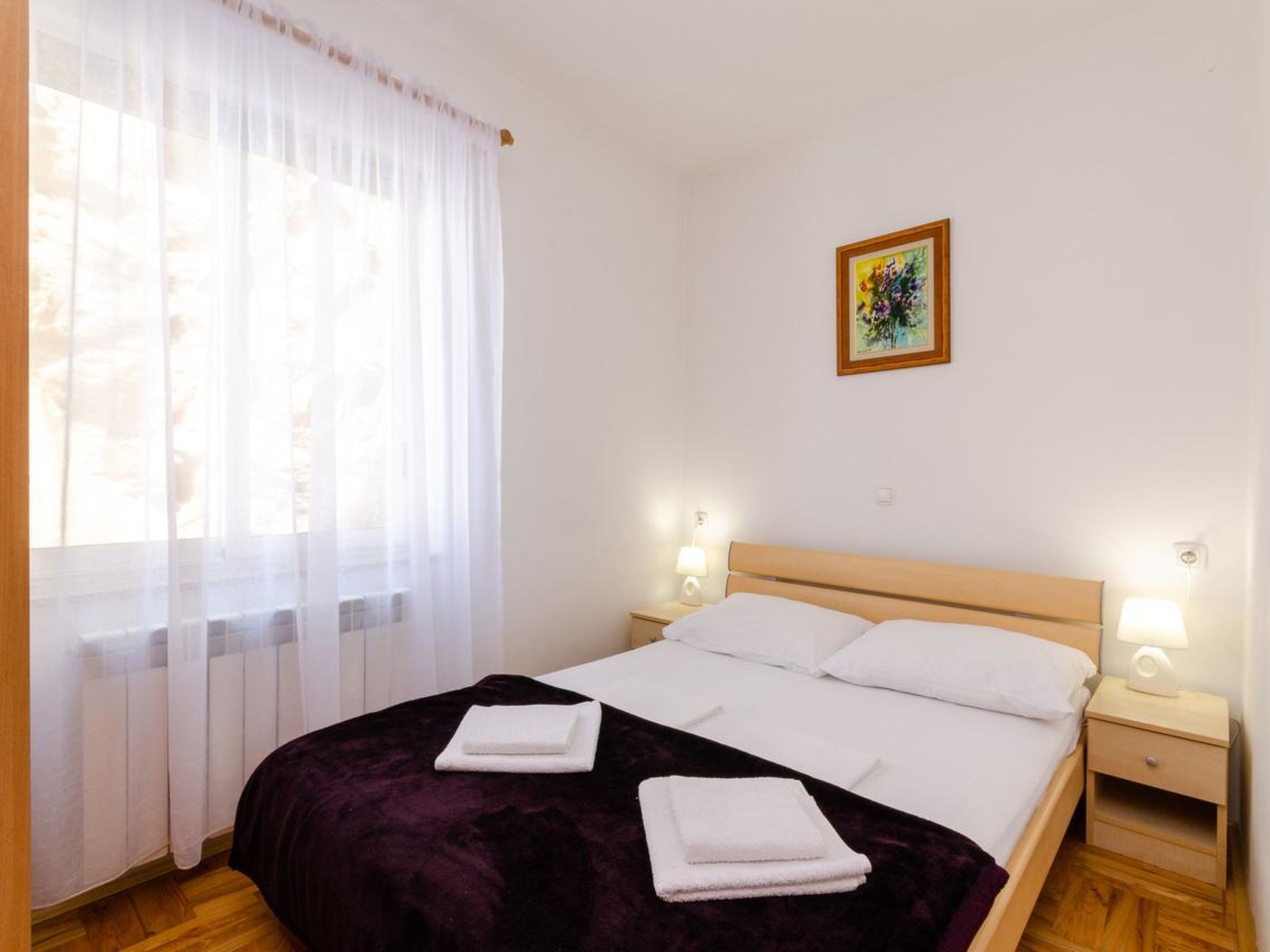 Photo of LAURA 2 / HR-05492-02