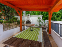 Ruim appartement aan zee in Crikvenica met zeezicht en tuin voor 9 personen - thumbnail 4