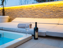 Strandvilla met privézwembad en jacuzzi op 400 meter van zee in Crikvenica - thumbnail 5