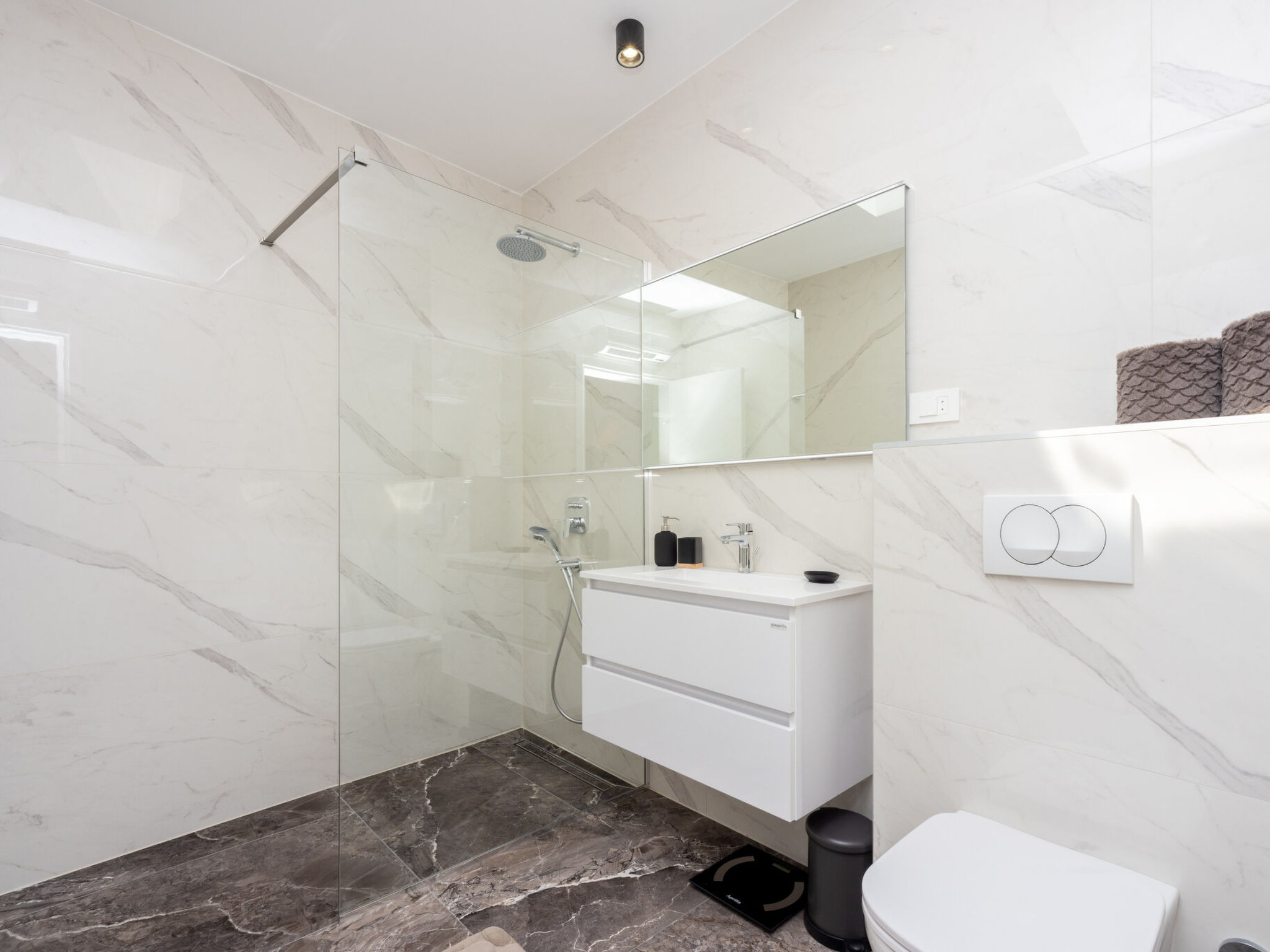 Villa Murn / HR-11124-01 - Inside
