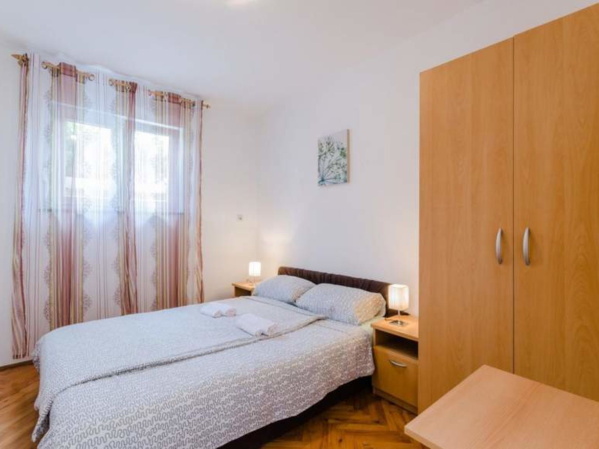 Photo of RAJNOVIC / HR-07018-01