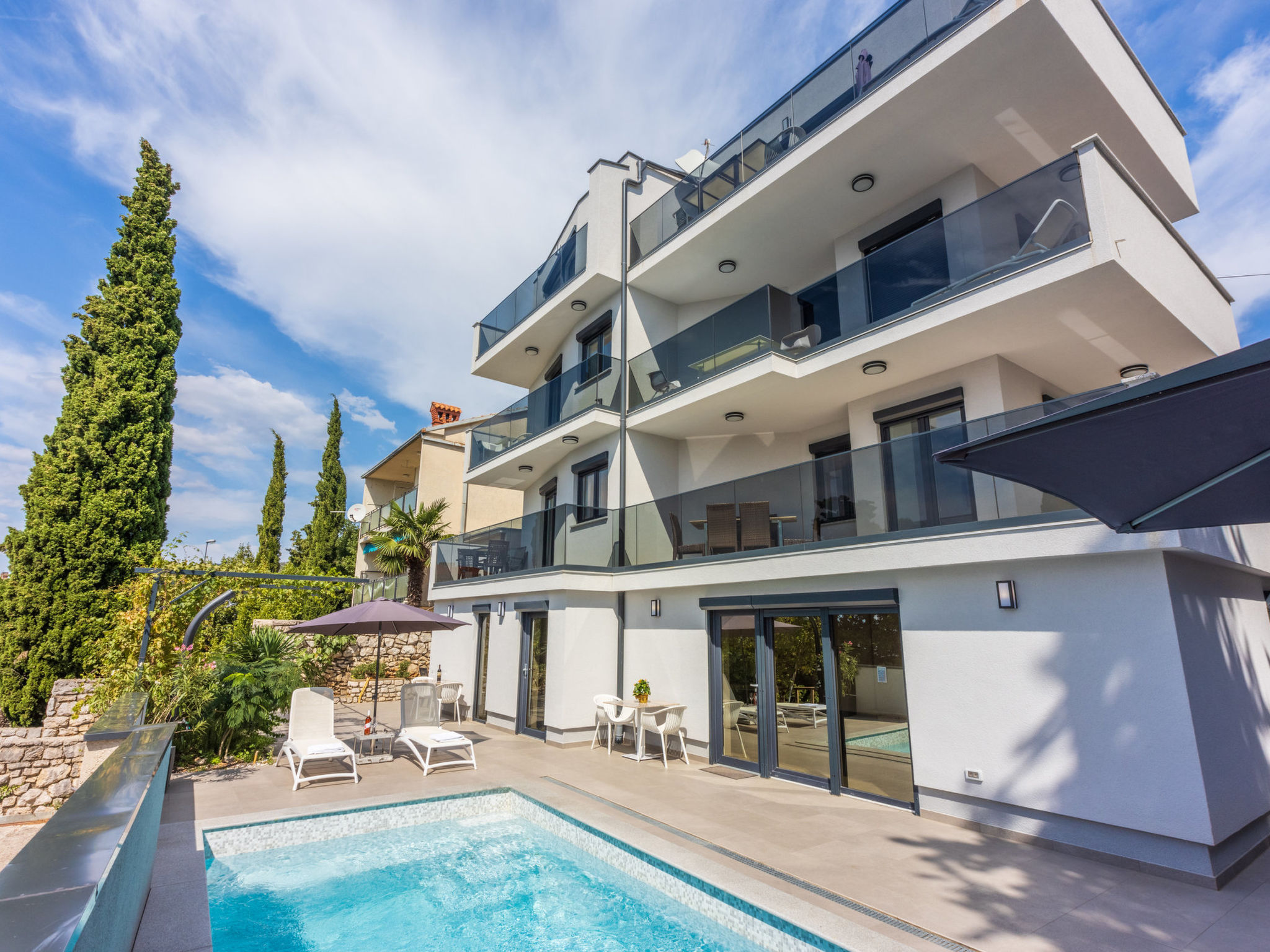 Photo of Holiday Oasis 3 - Maxim / HR-10679-03