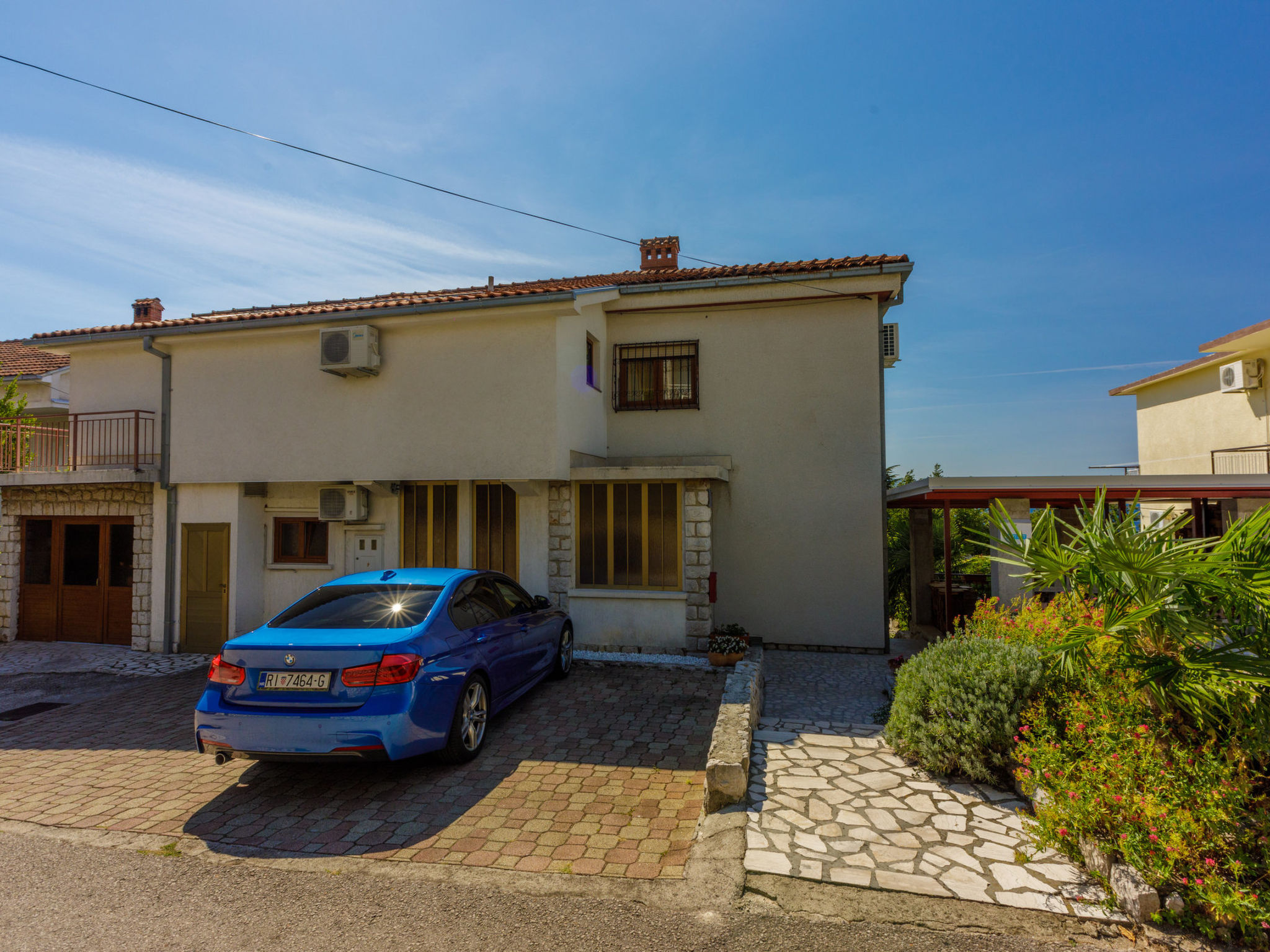 Photo of BUBA Nona / HR-08082-01