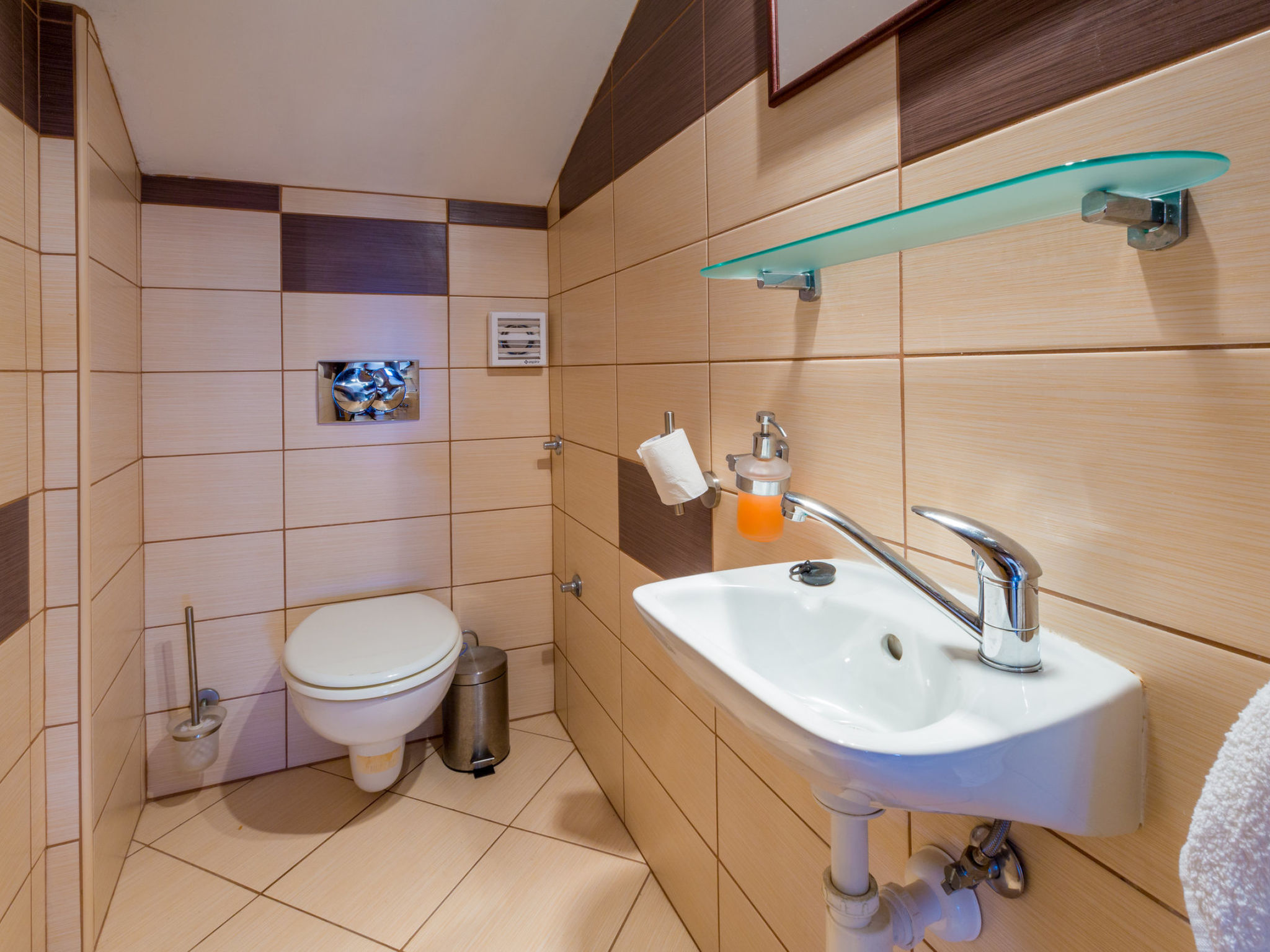 Photo of JASMINKA LONCARIC 2 / HR-08891-02