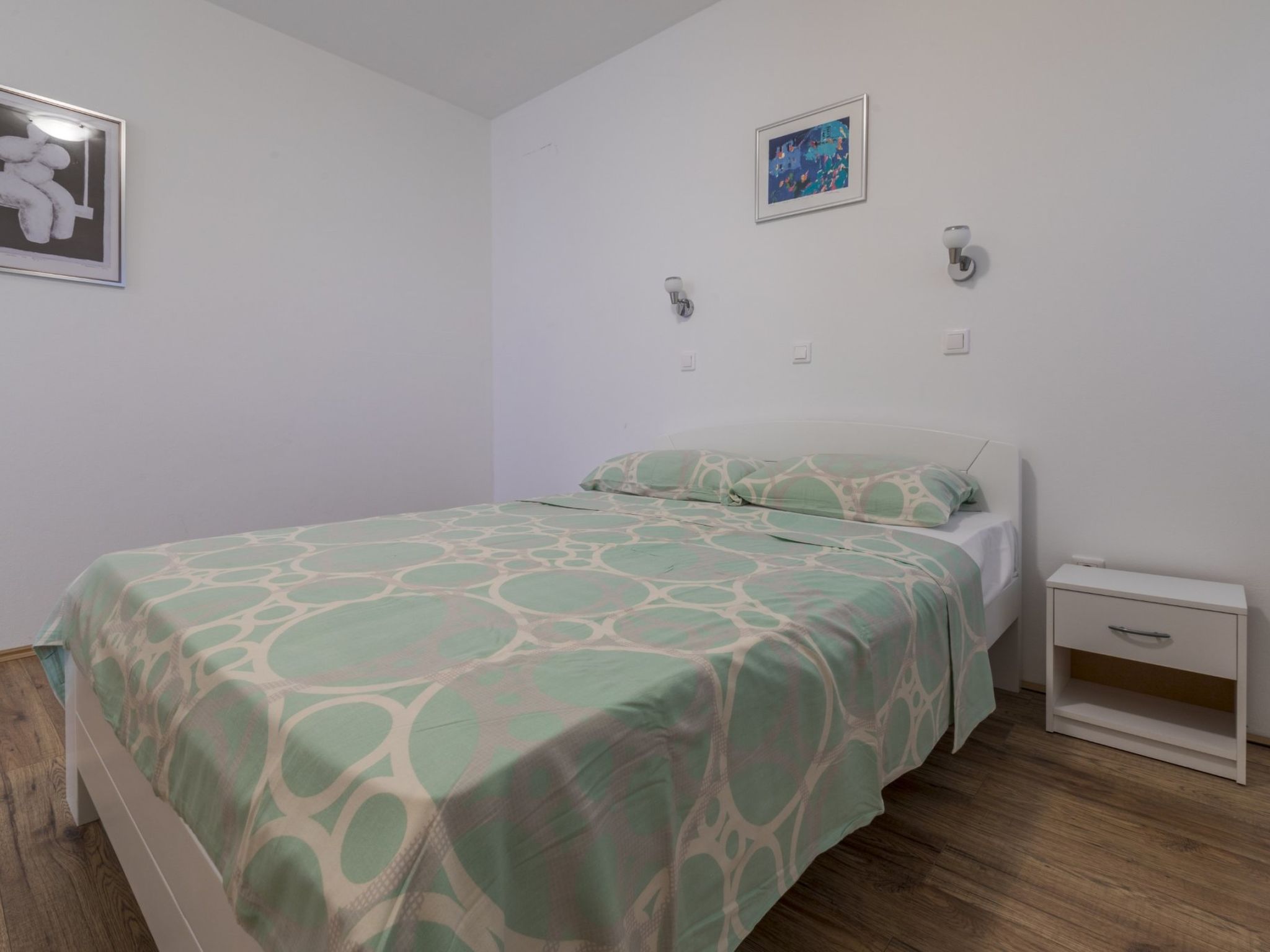 Photo of MELANIE 4 / HR-10472-01