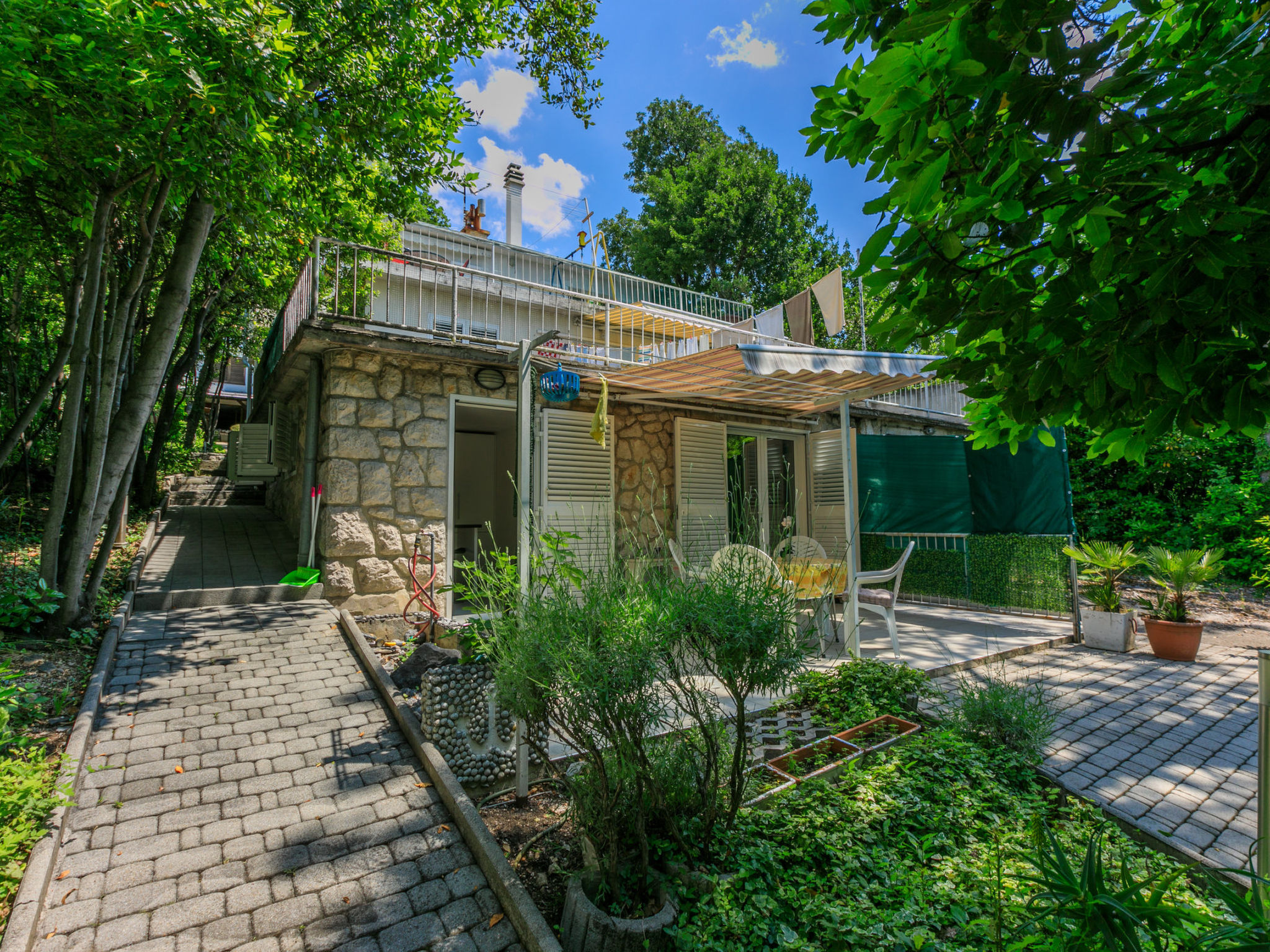 Photo of EDIT 1 / HR-08062-01