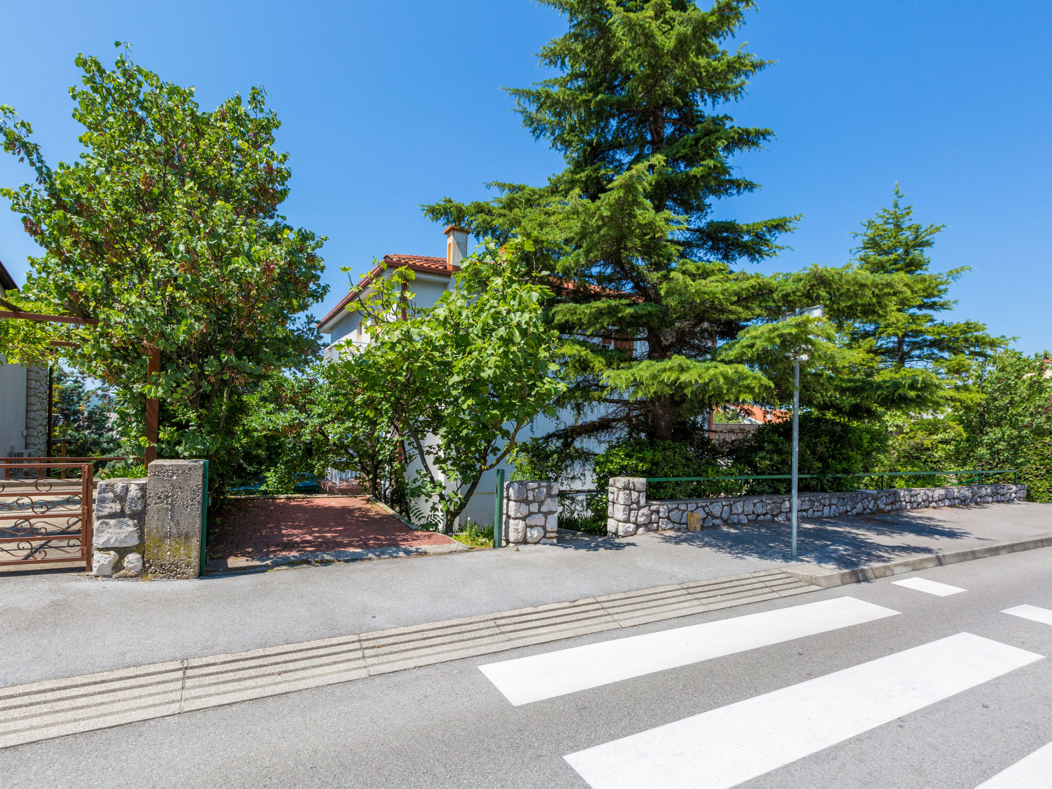 BELA 1 / HR-03564-01 Accommodation in Cirkvenica Riviera