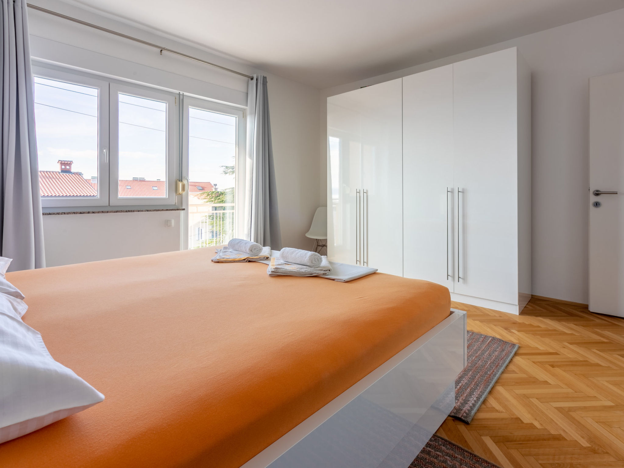 Photo of EVICA 2 / HR-04300-01