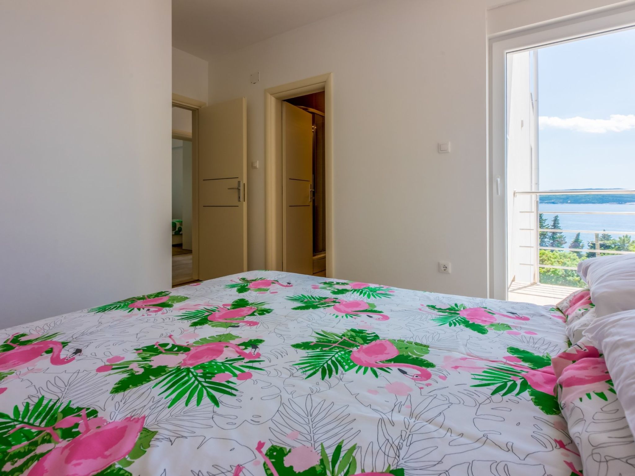 Photo of MELANIE 3 / HR-10472-02