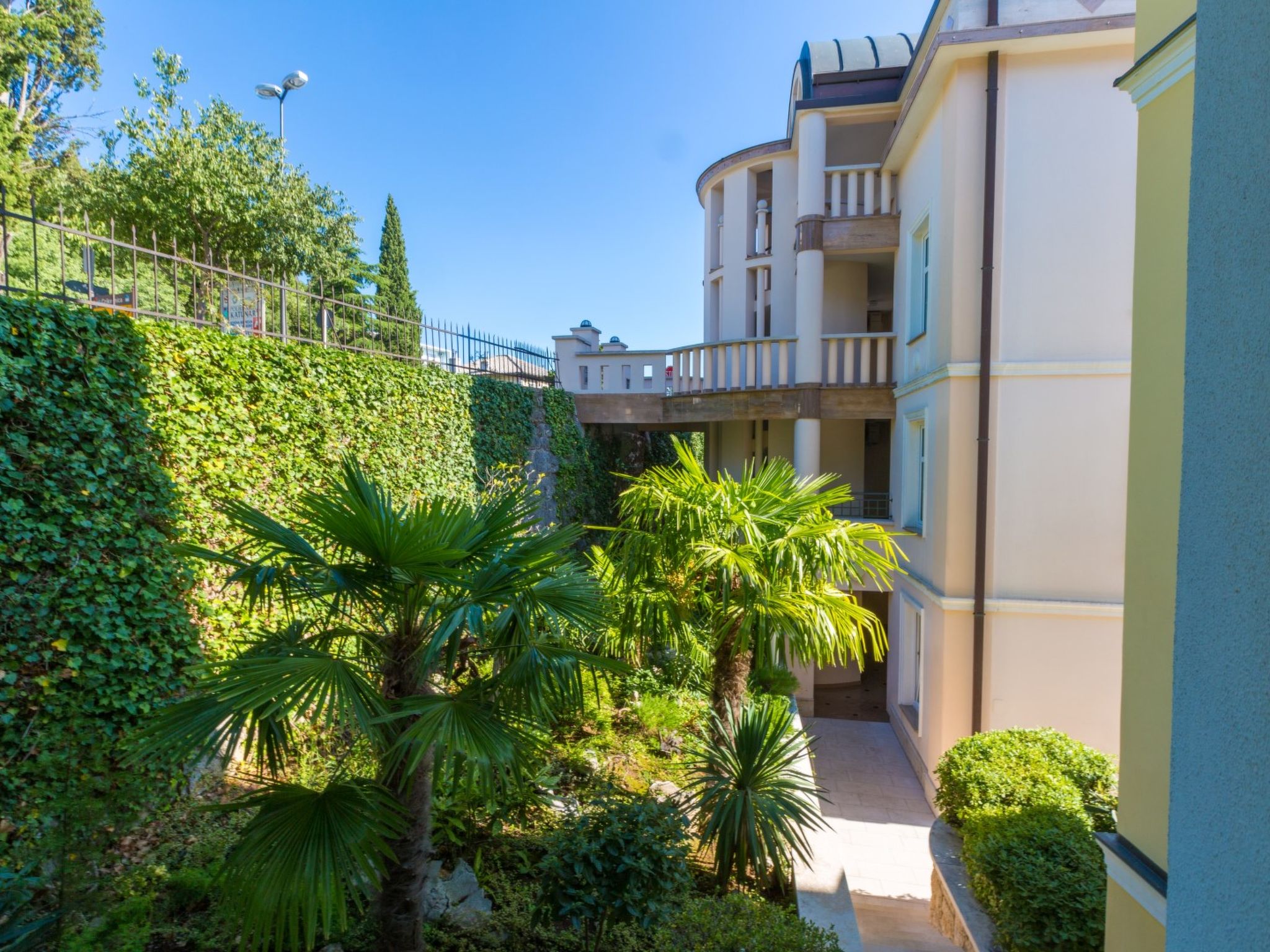 Photo of Villa Roza Traum CH / HR-01832-07