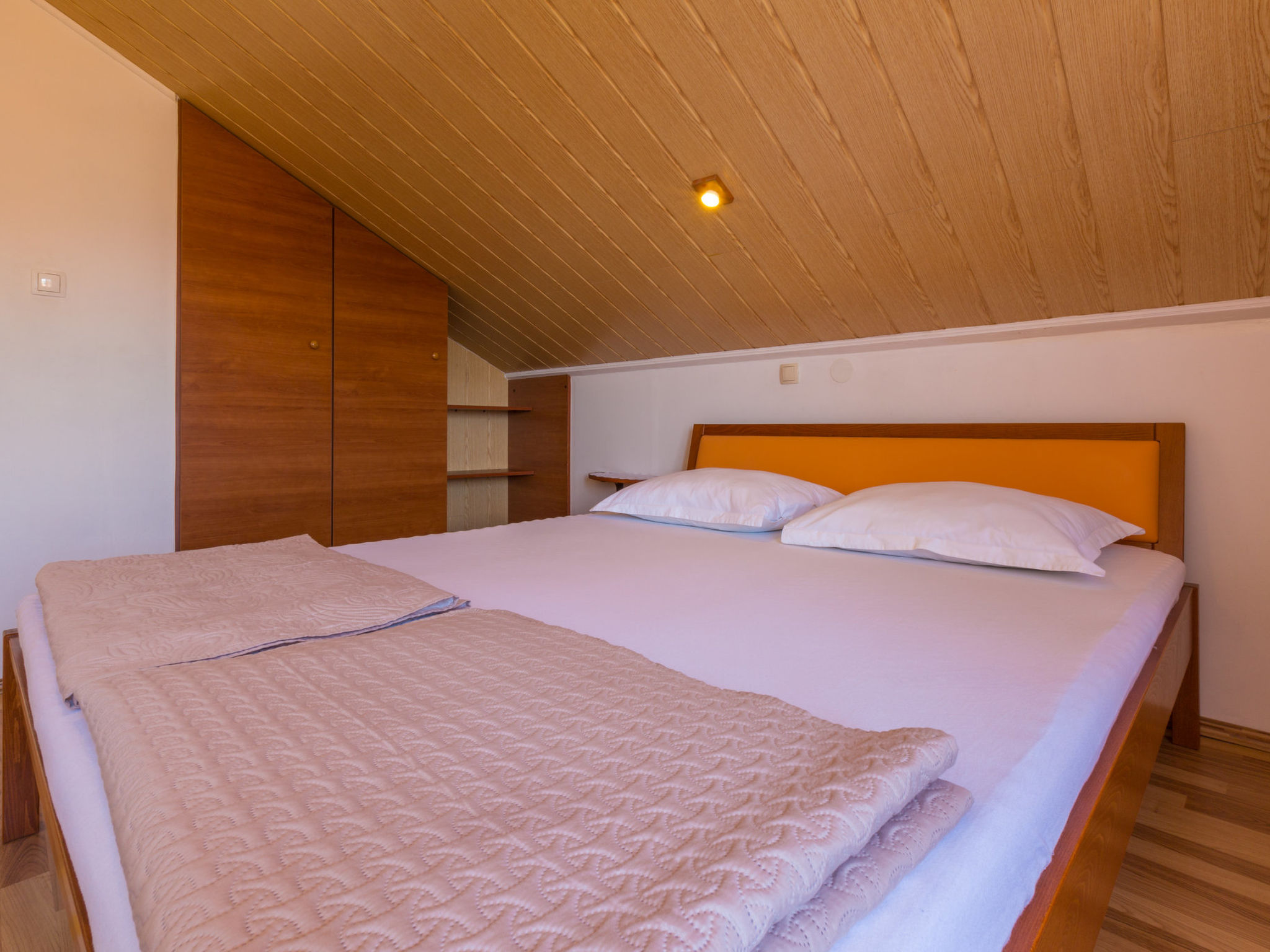 Photo of CLEMENTINA 1 / HR-05523-01