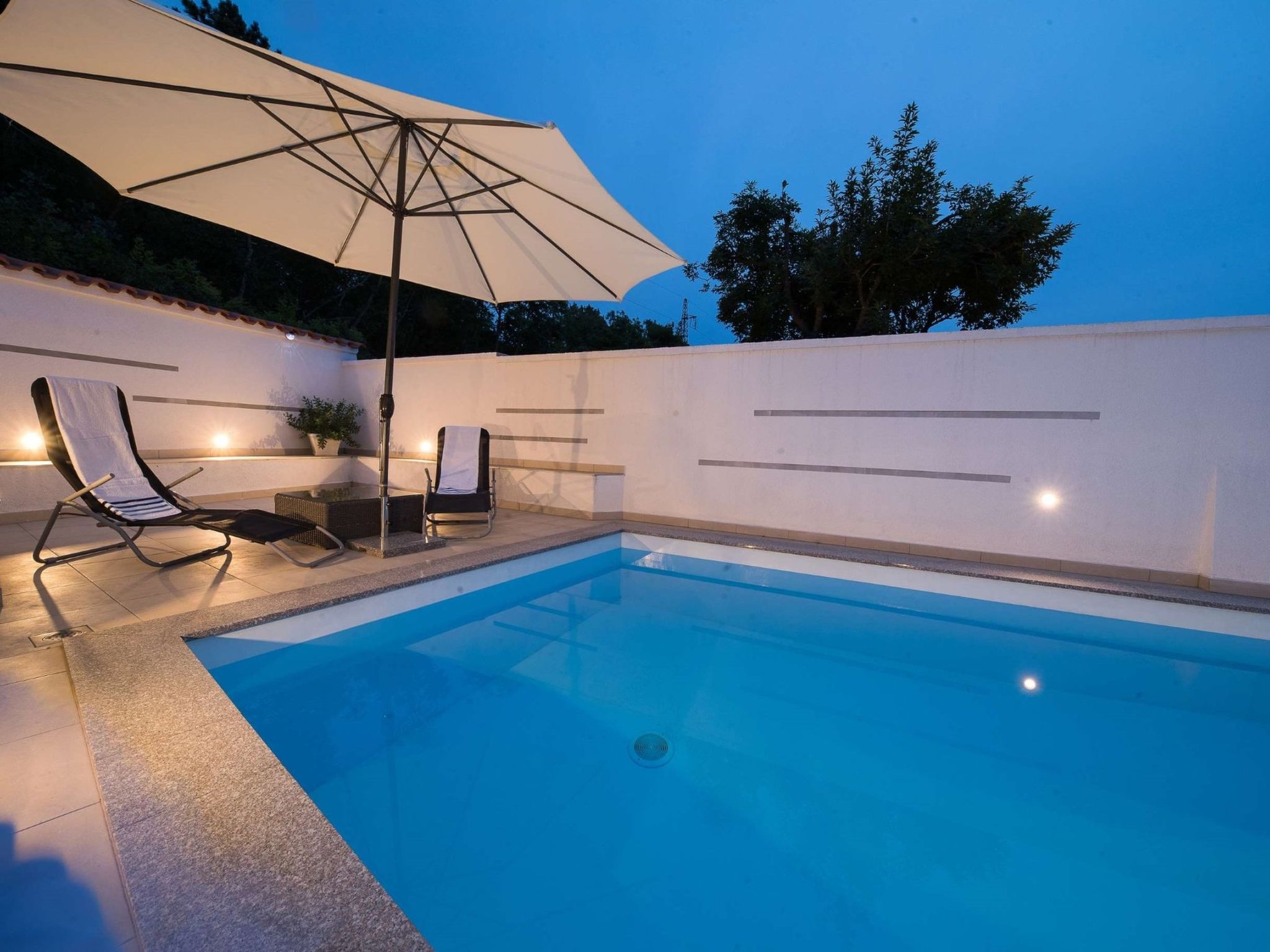 Photo of ZDENKA / HR-10422-01