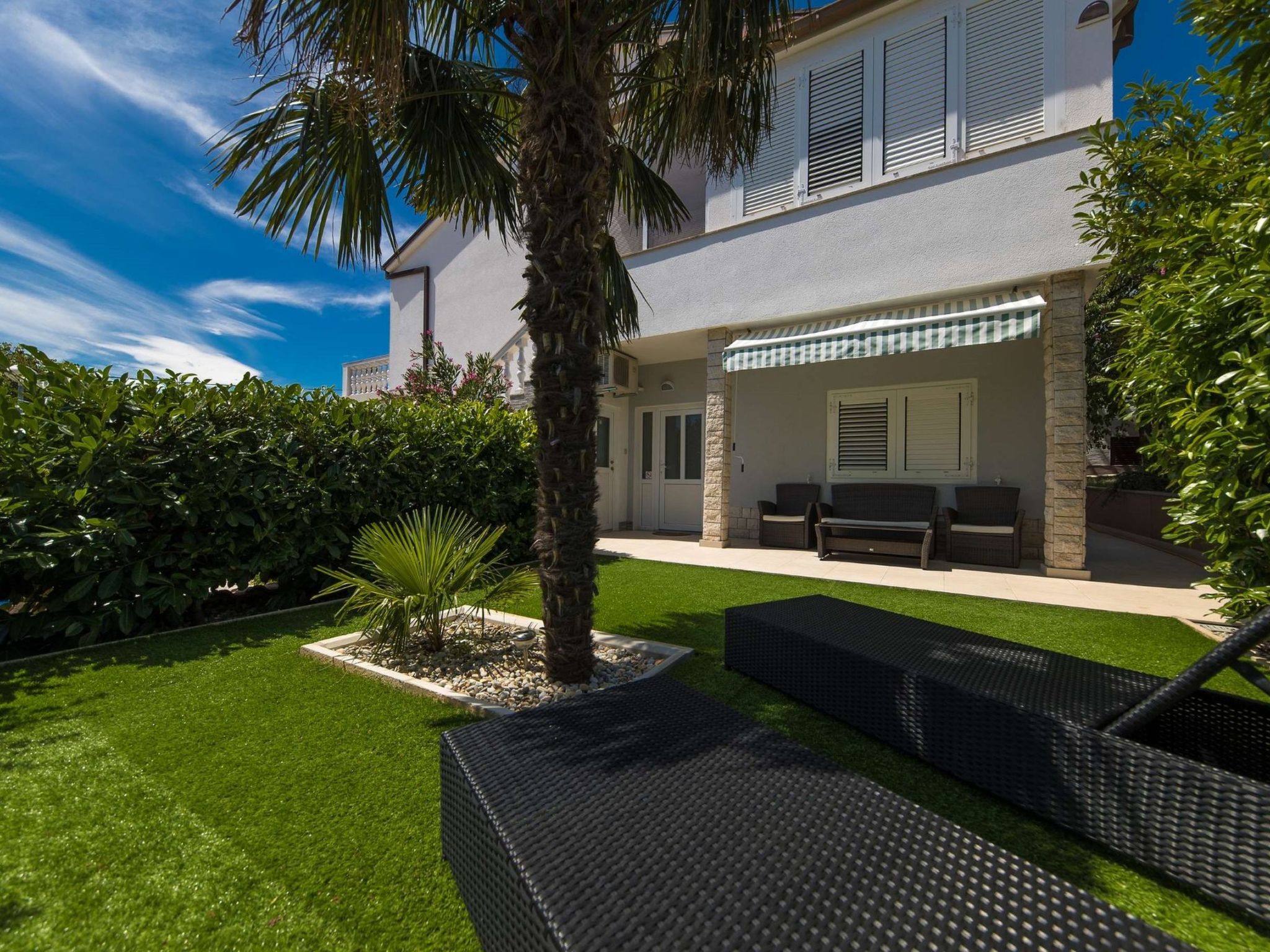 Photo of ZDENKA / HR-10422-01