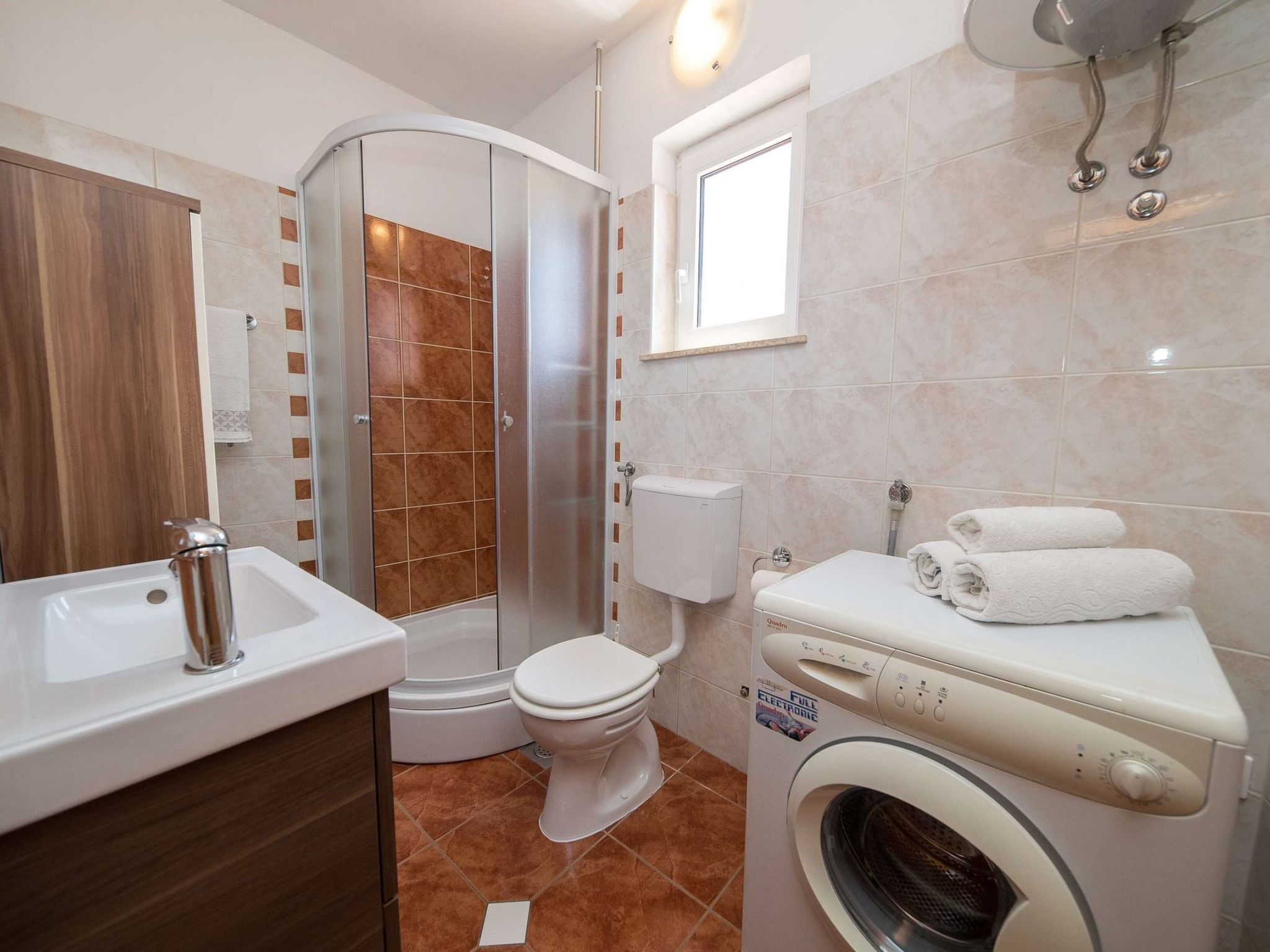 Photo of ADRIATIC 2.kat / HR-05738-03