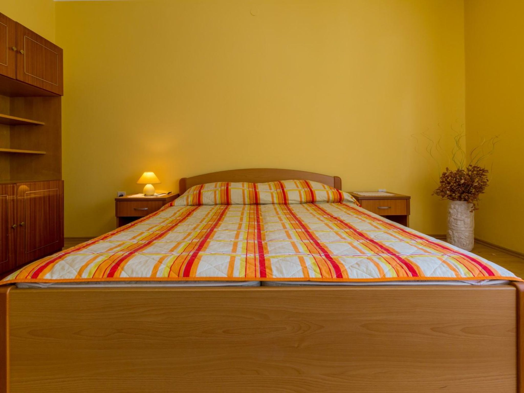 Photo of MARTINA / HR-04358-01