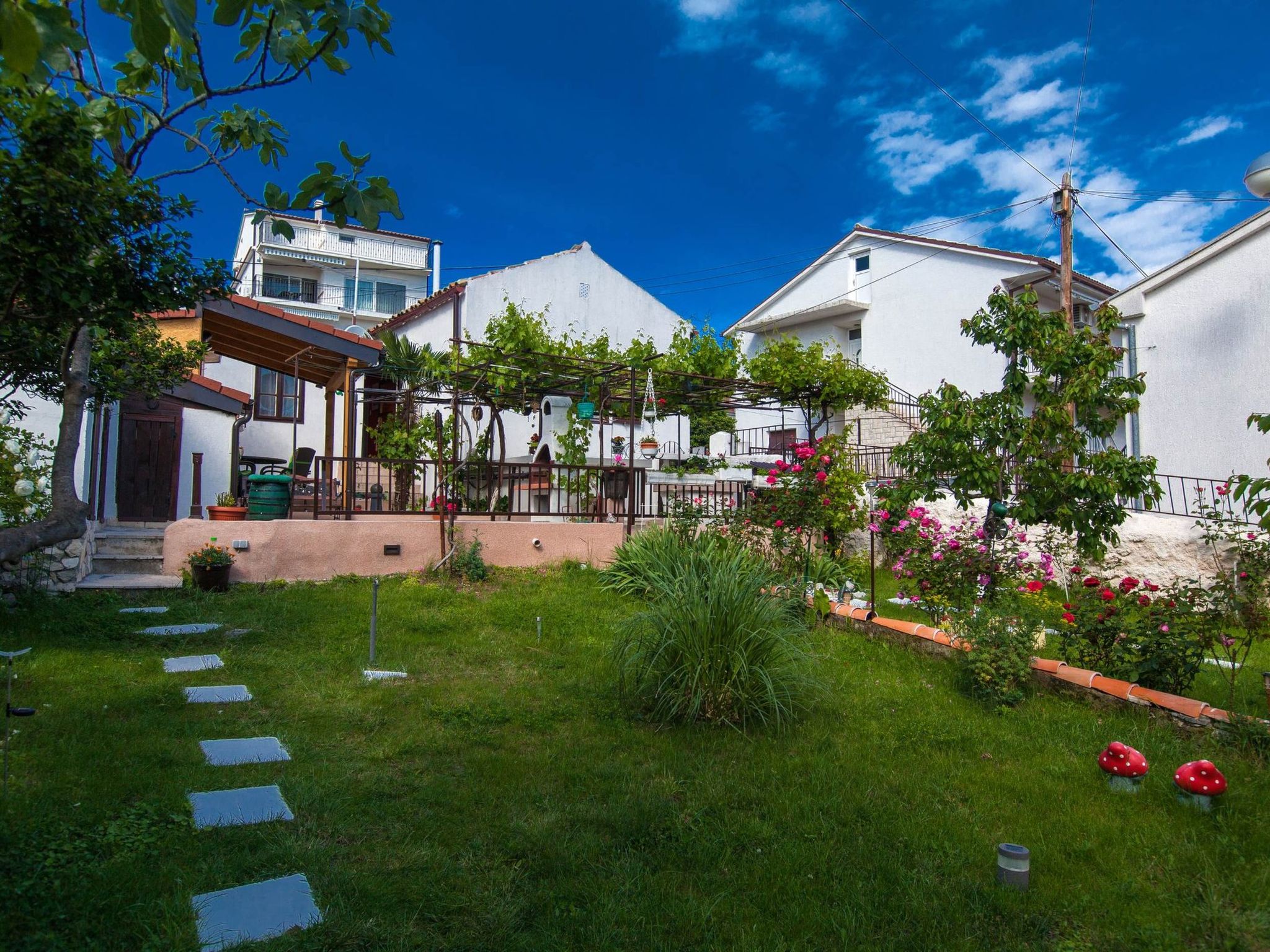 Photo of BORNA / HR-07256-01