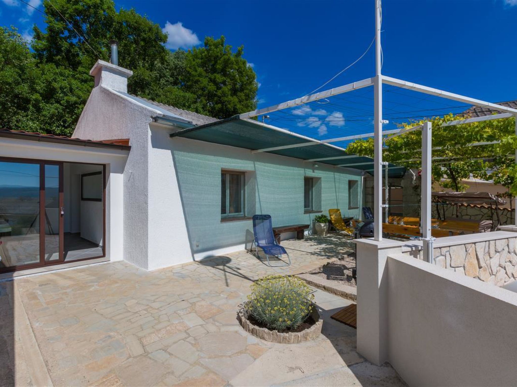 Photo of LOVRO / HR-05524-01