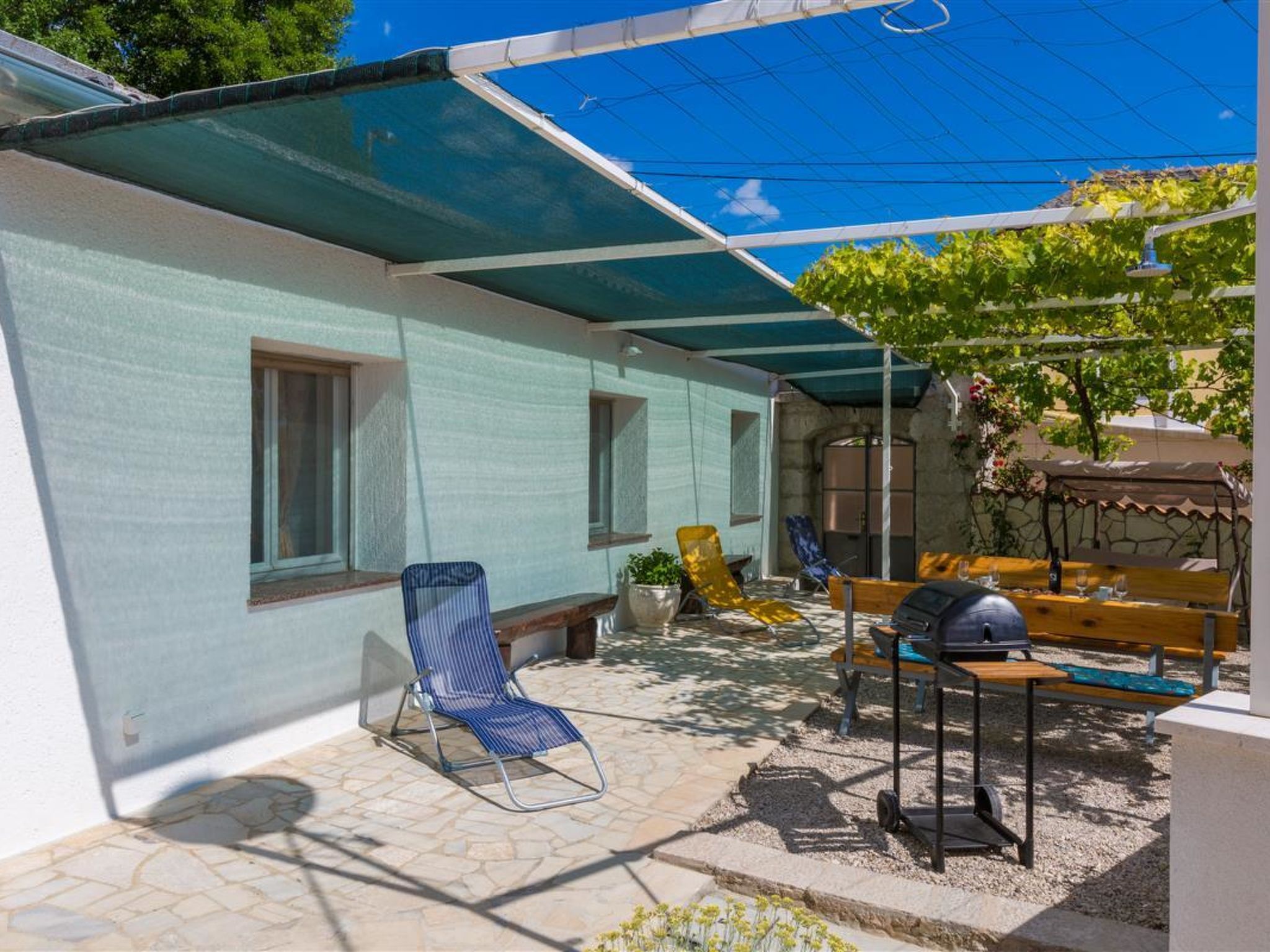 Photo of LOVRO / HR-05524-01