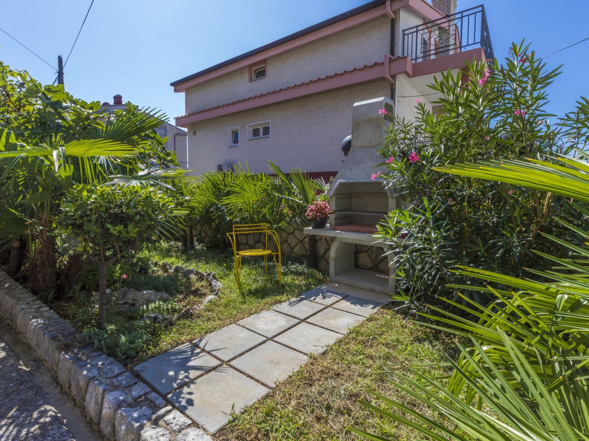 VESNA / HR-08535-01 - Outside