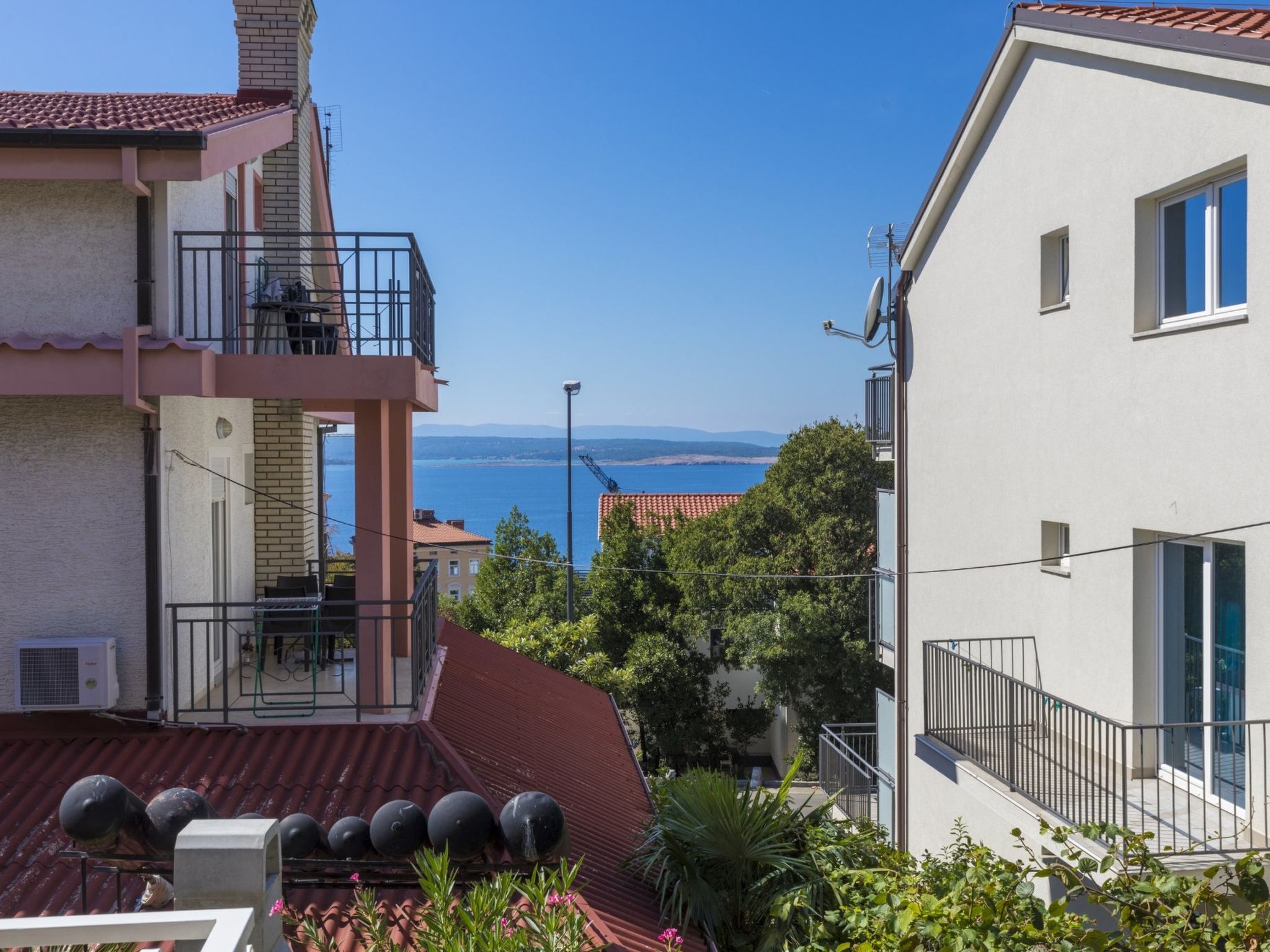 VESNA / HR-08535-01 - Outside