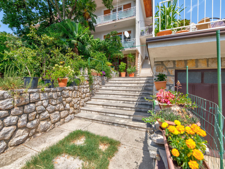 Appartement met zeezicht in Crikvenica voor 6 personen in Crikvenica