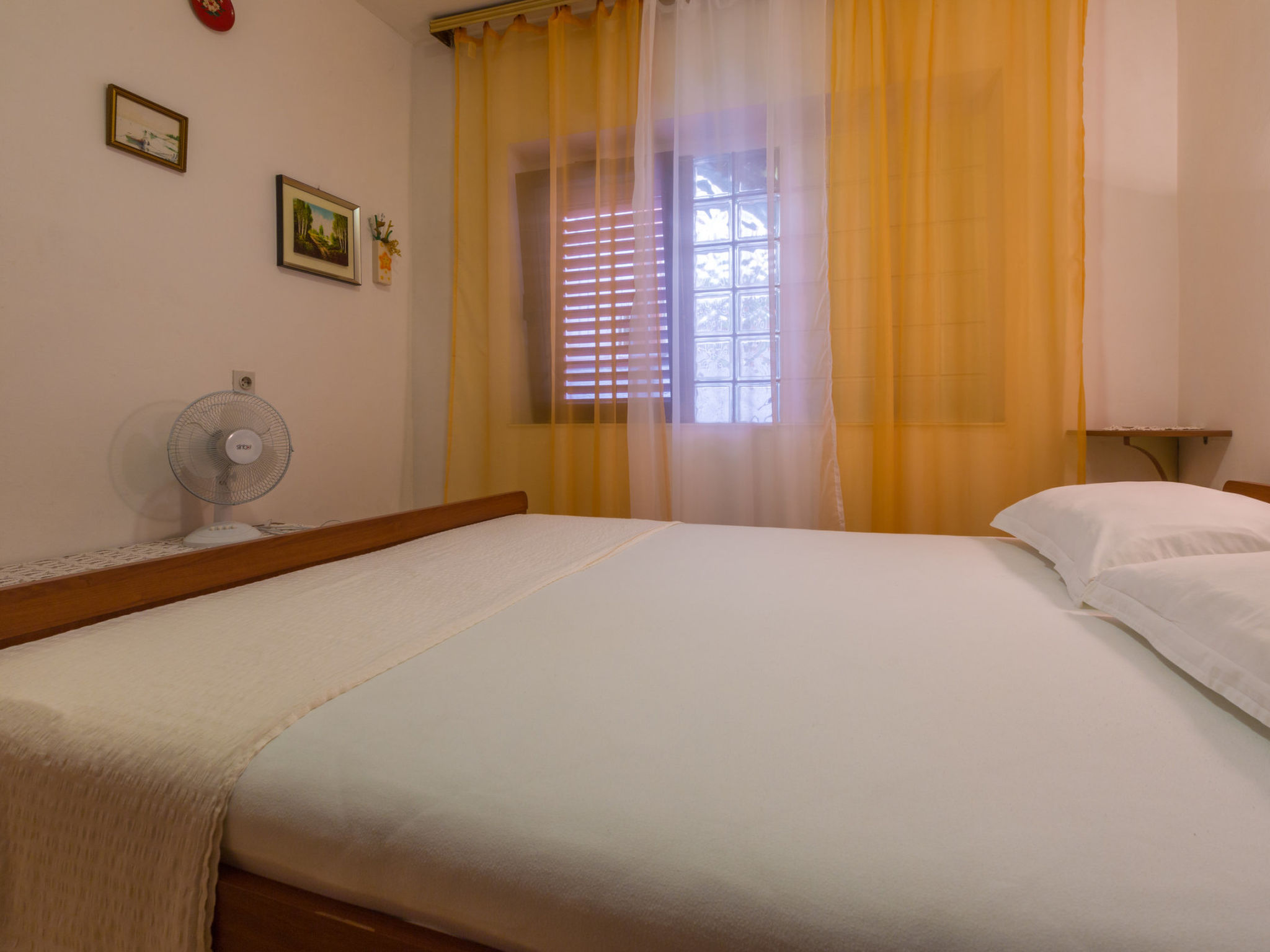 Photo of CLEMENTINA 2 / HR-05523-03