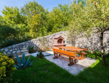 Compact vakantiehuis met zeezicht en overdekt terras nabij Crikvenica - thumbnail 5