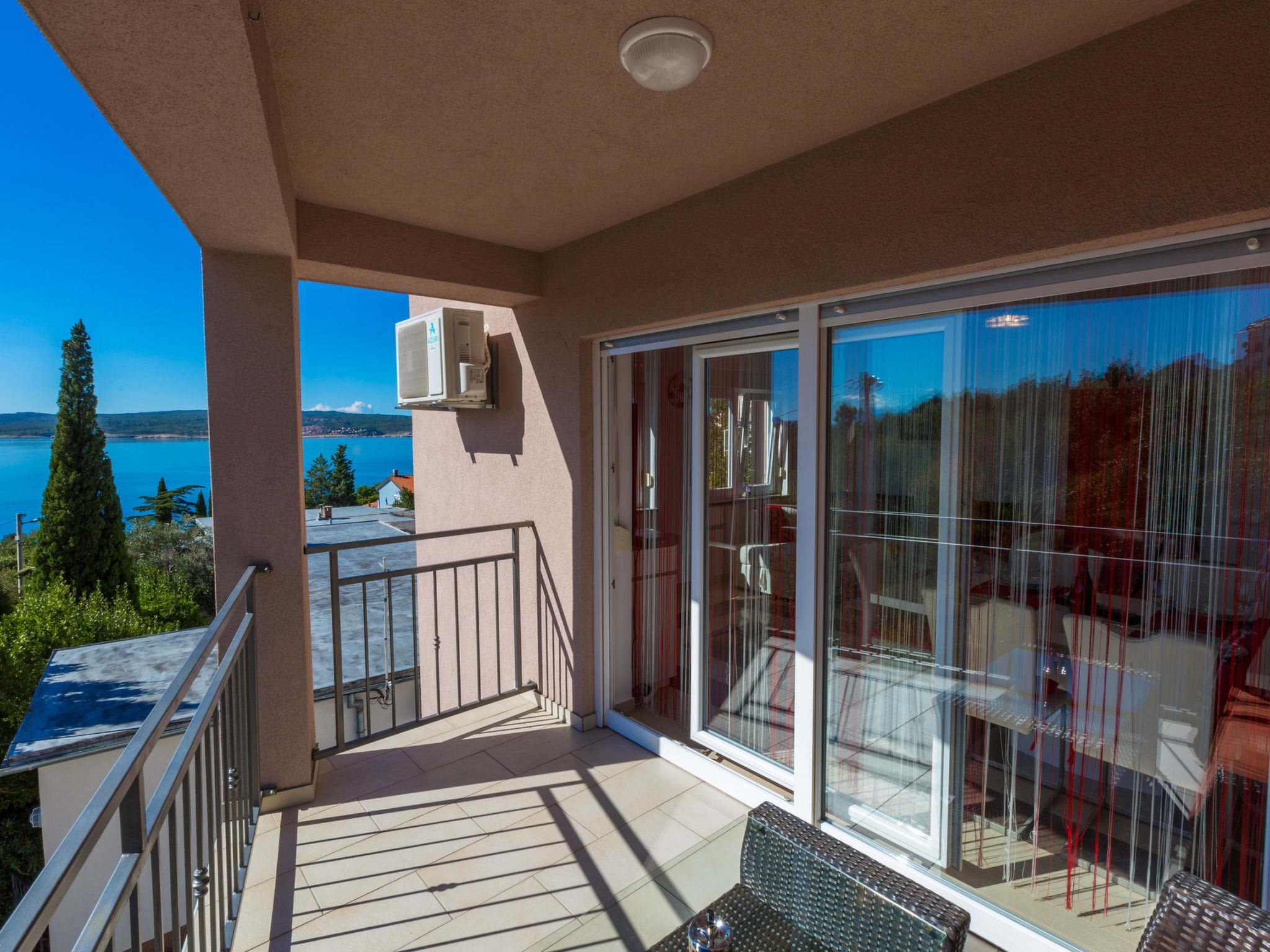 Photo of SILBER / HR-09925-01