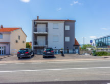 Sfeervol appartement aan zee in Crikvenica met adembenemend uitzicht - thumbnail 1