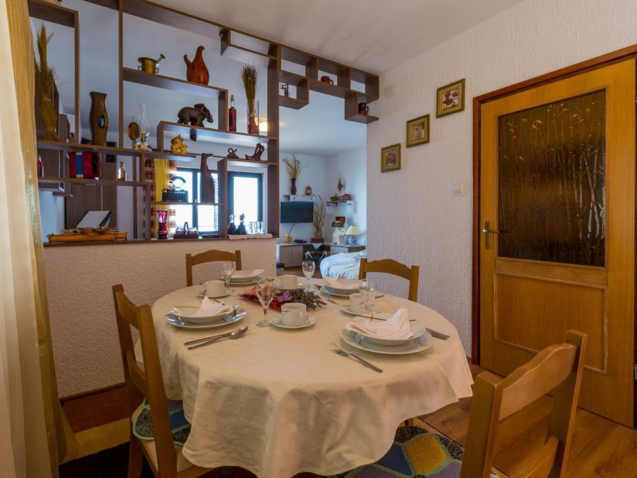 Stupar 2 / HR-09721-02 - Inside