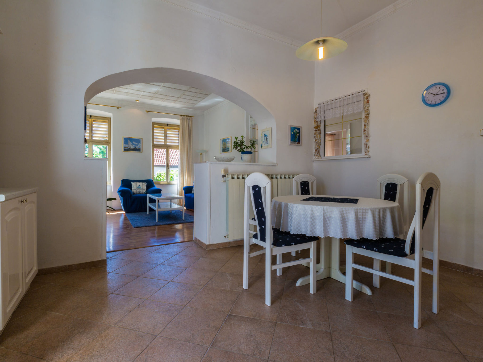Petrinovic / HR-09466-01 - Dedans