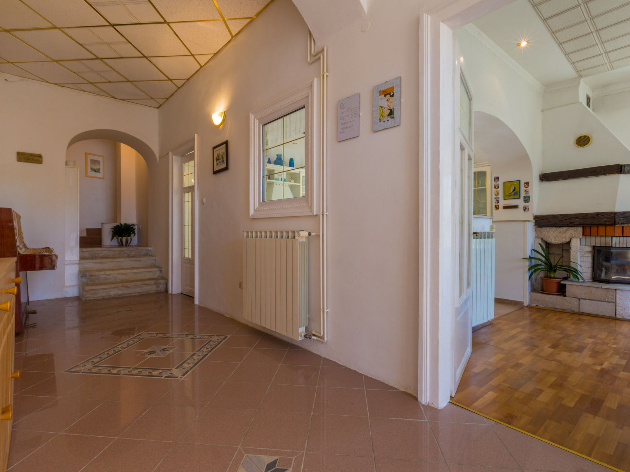 Petrinovic / HR-09466-01 - Dedans