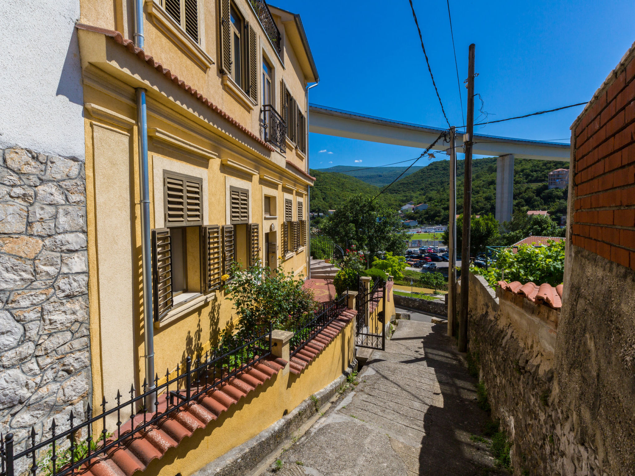 Petrinovic / HR-09466-01 - Dehors