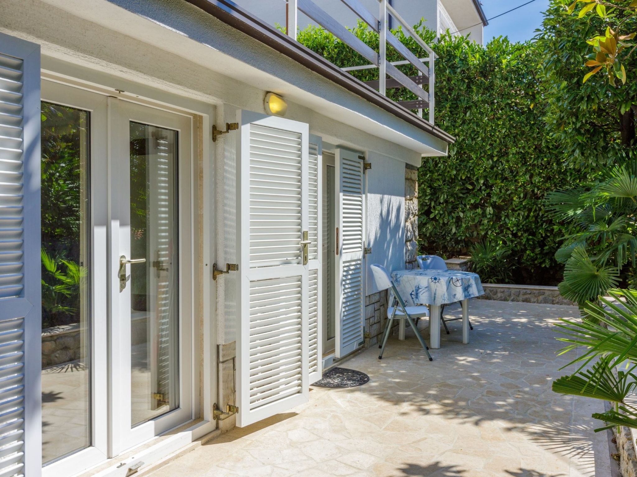 BIBA / HR-10486-01 - Outside