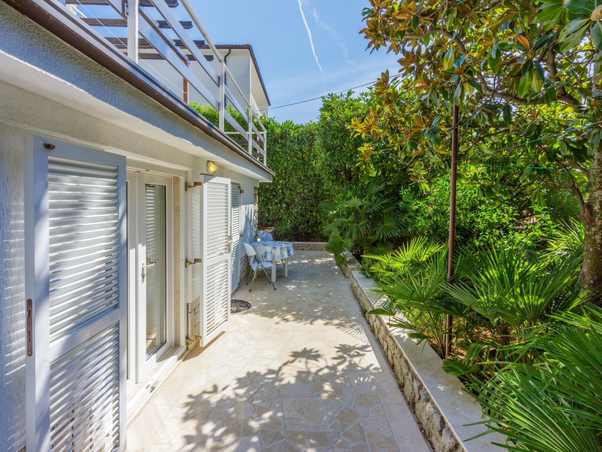BIBA / HR-10486-01 - Outside