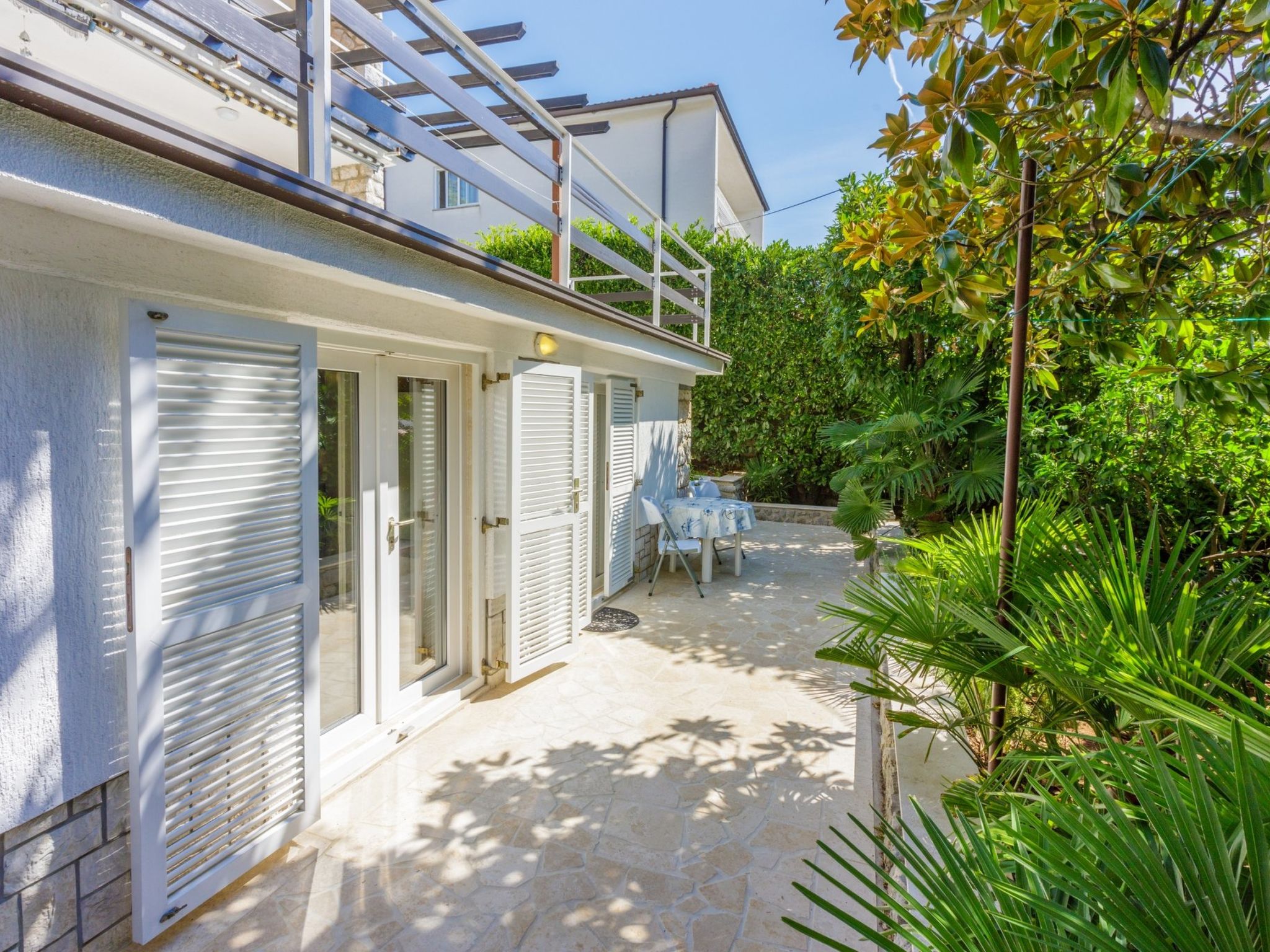 BIBA / HR-10486-01 - Outside