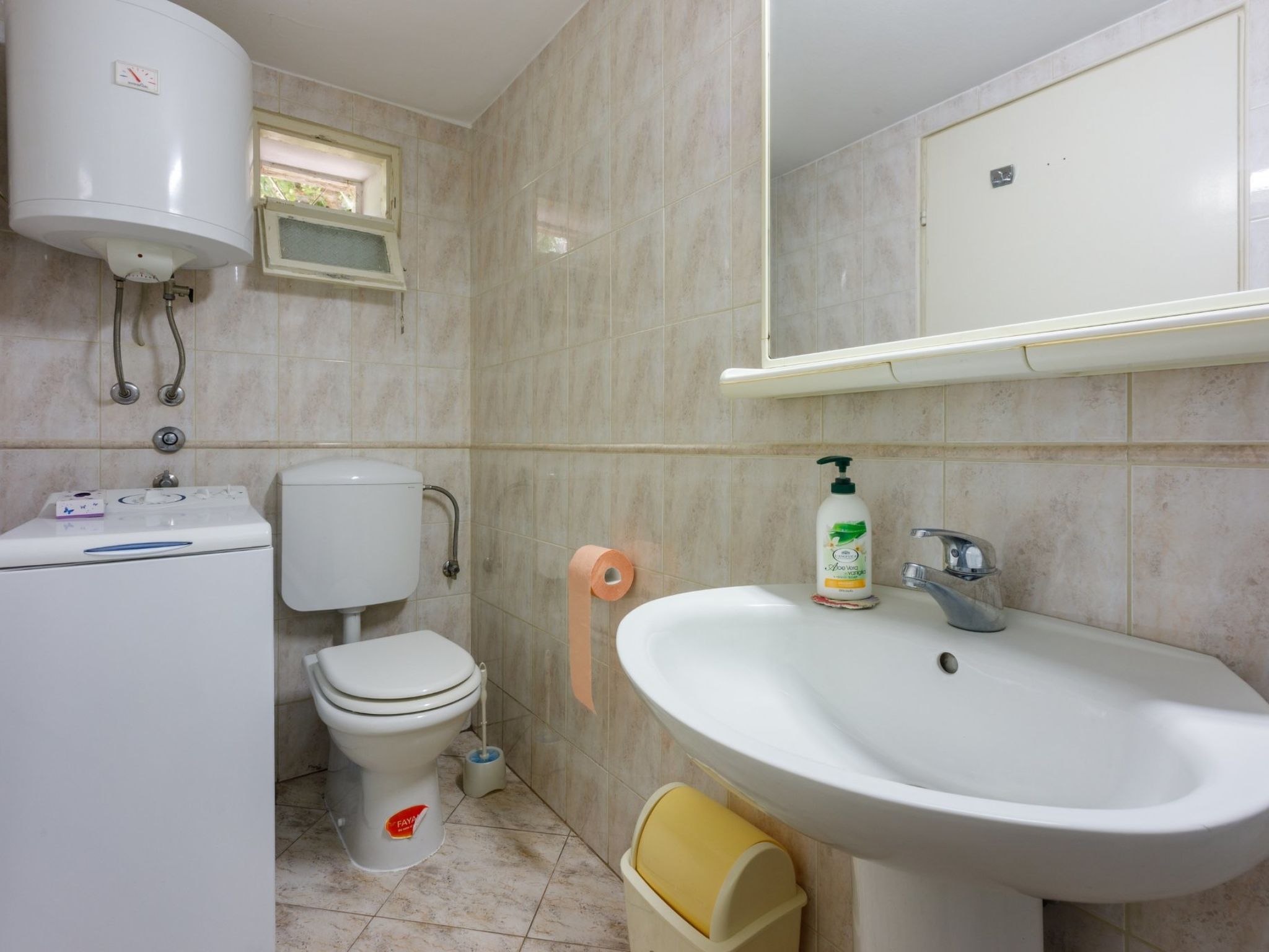 BIBA / HR-10486-01 - Inside