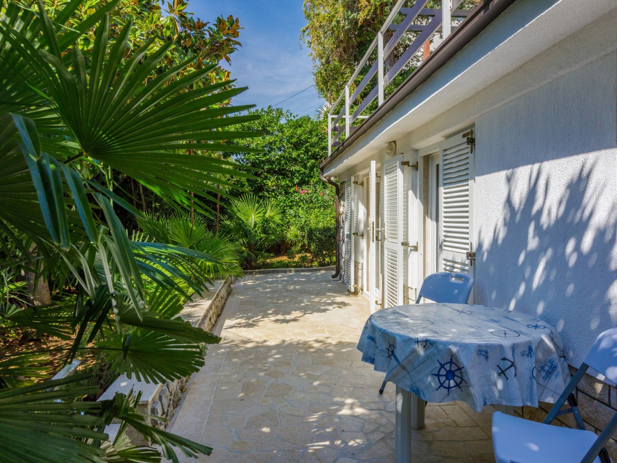 BIBA / HR-10486-01 - Outside