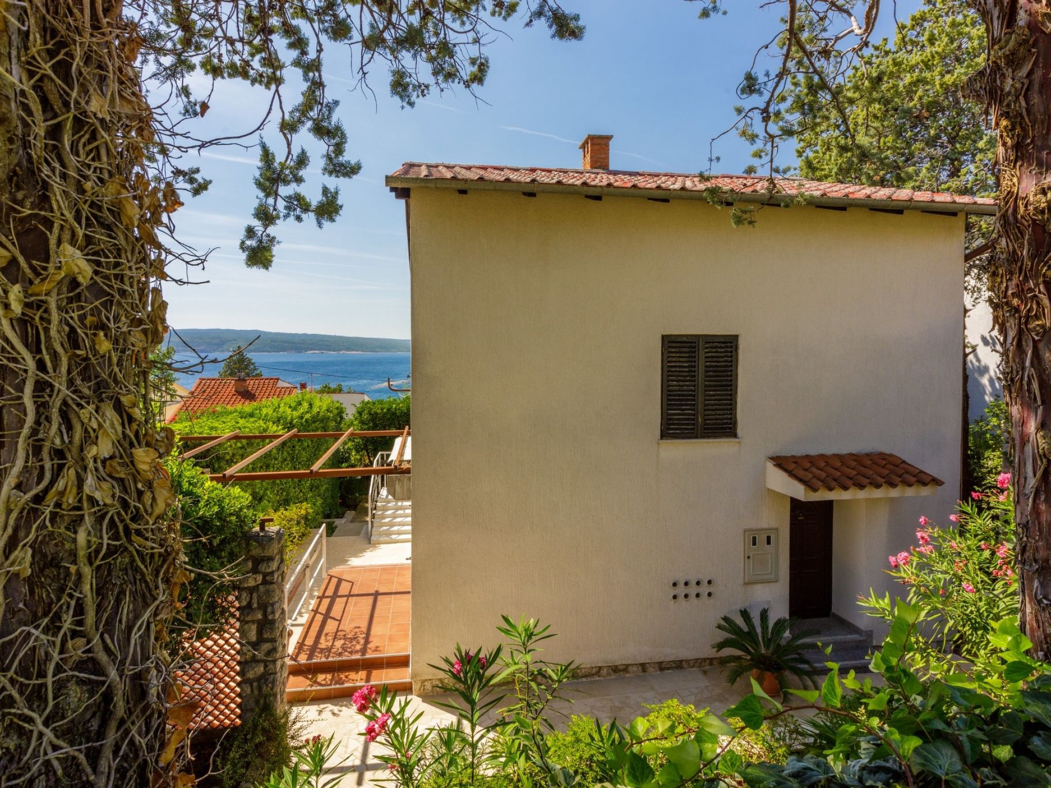 BIBA / HR-10486-01 - Outside
