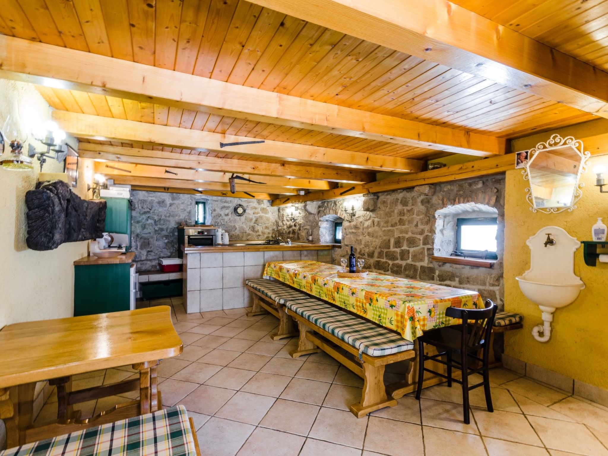 SARAR KOTOR CH / HR-10358-02 - Inside