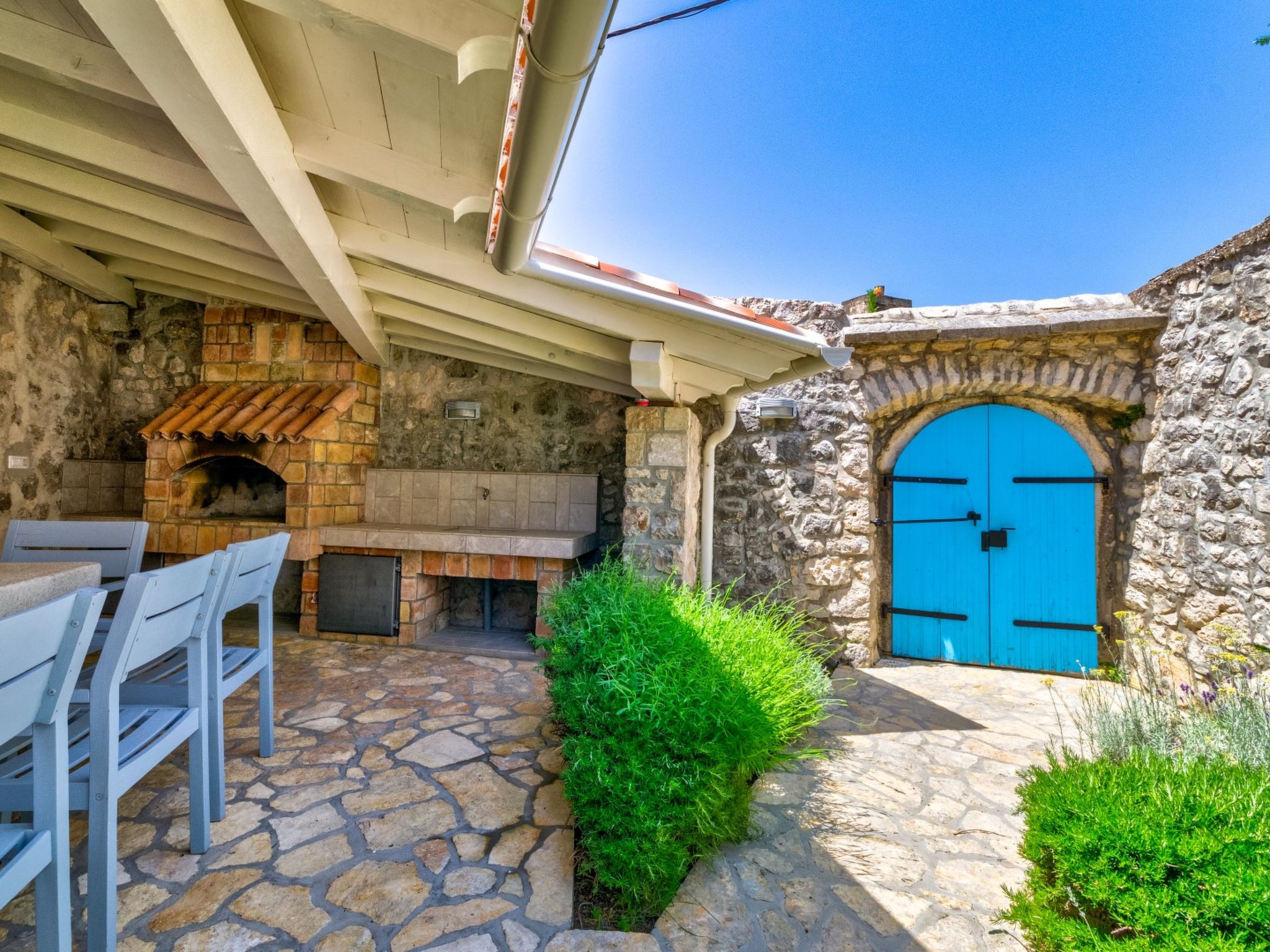 SARAR KOTOR CH / HR-10358-02 - Outside