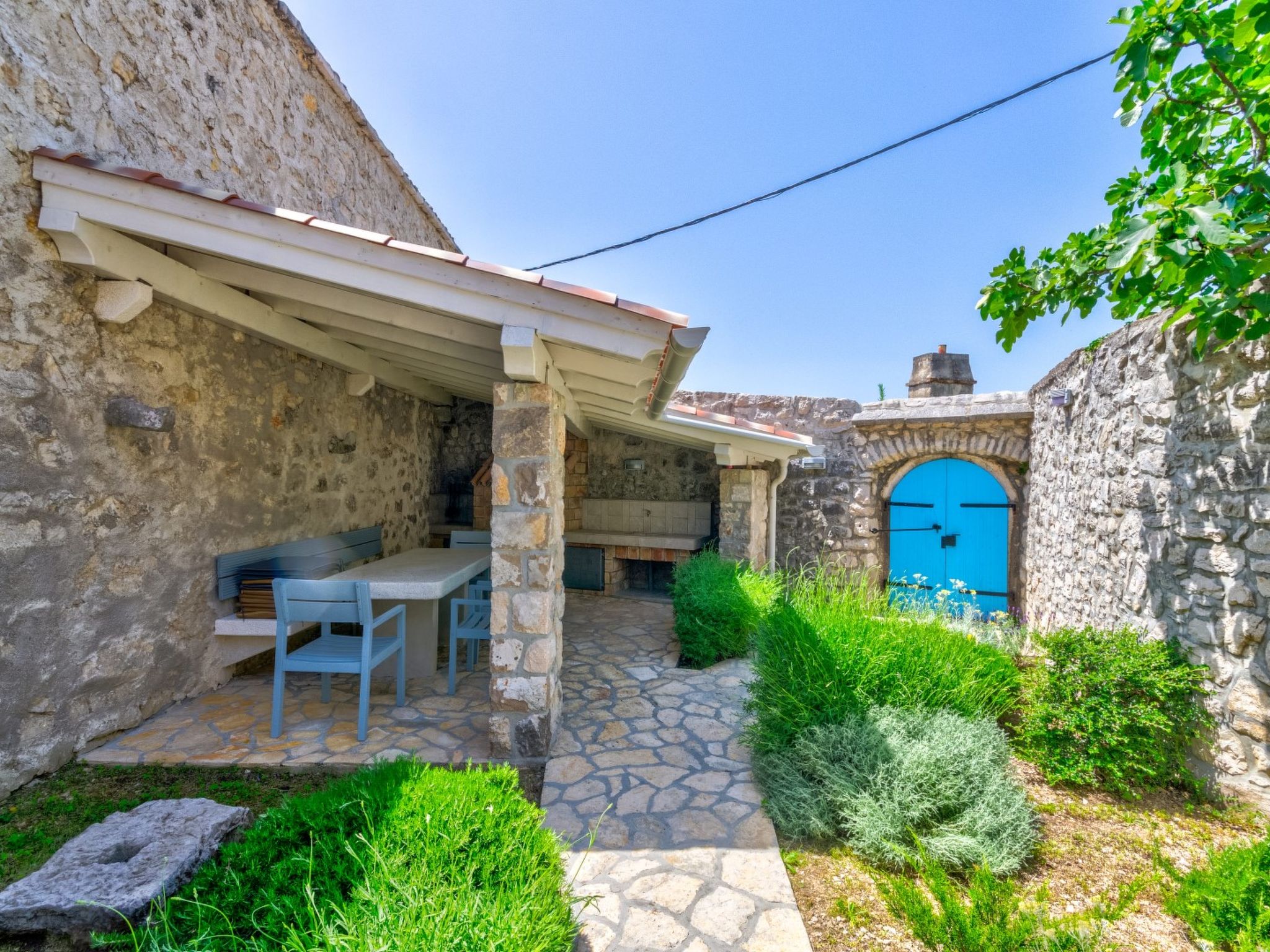 SARAR KOTOR CH / HR-10358-02 - Outside