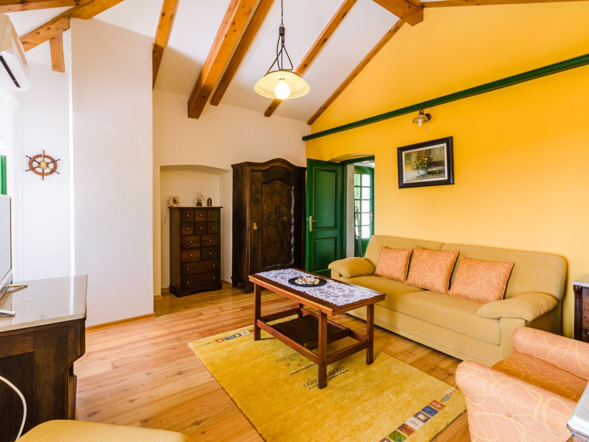 SARAR KOTOR CH / HR-10358-02 - Inside