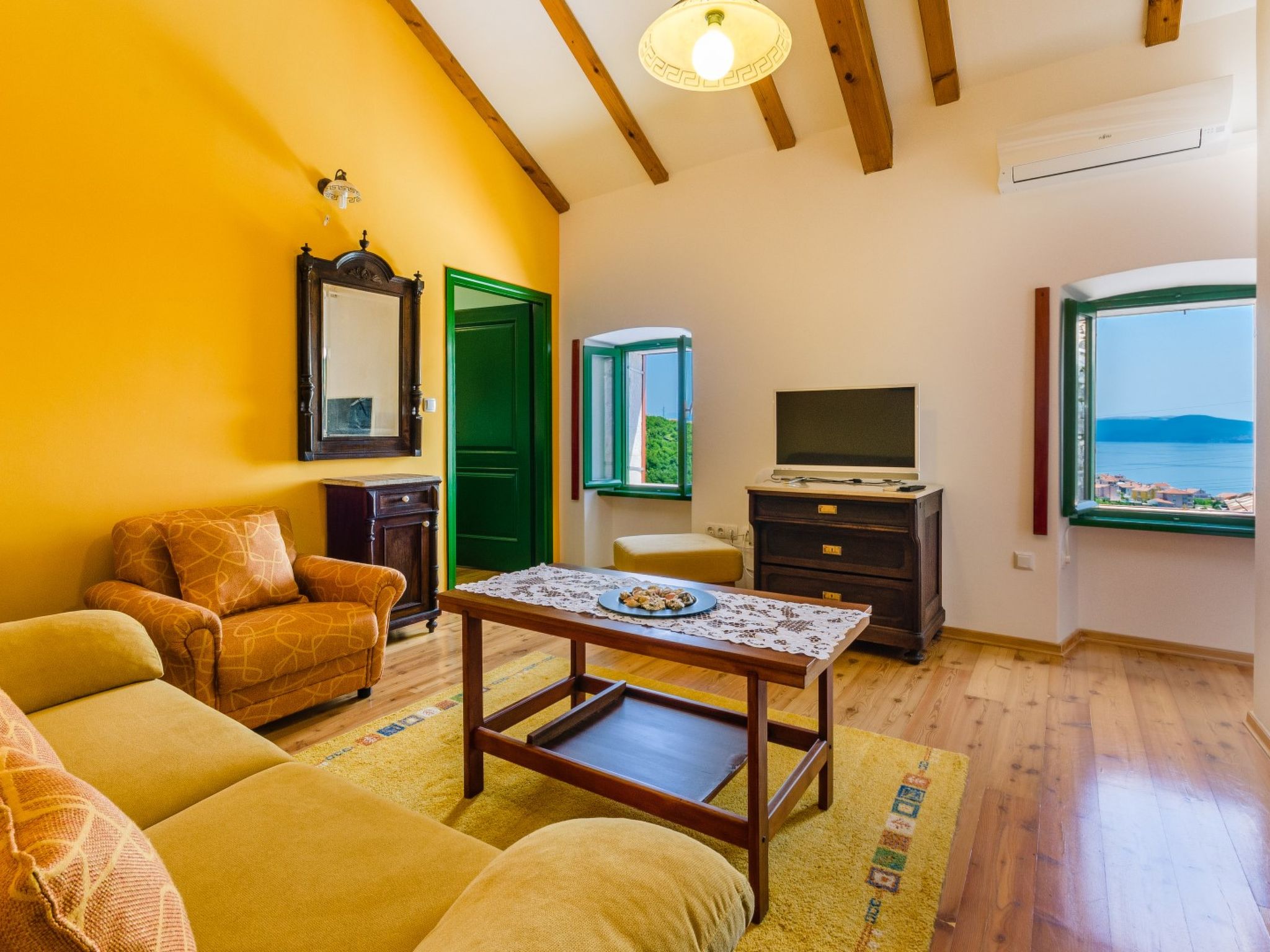 SARAR KOTOR CH / HR-10358-02 - Inside
