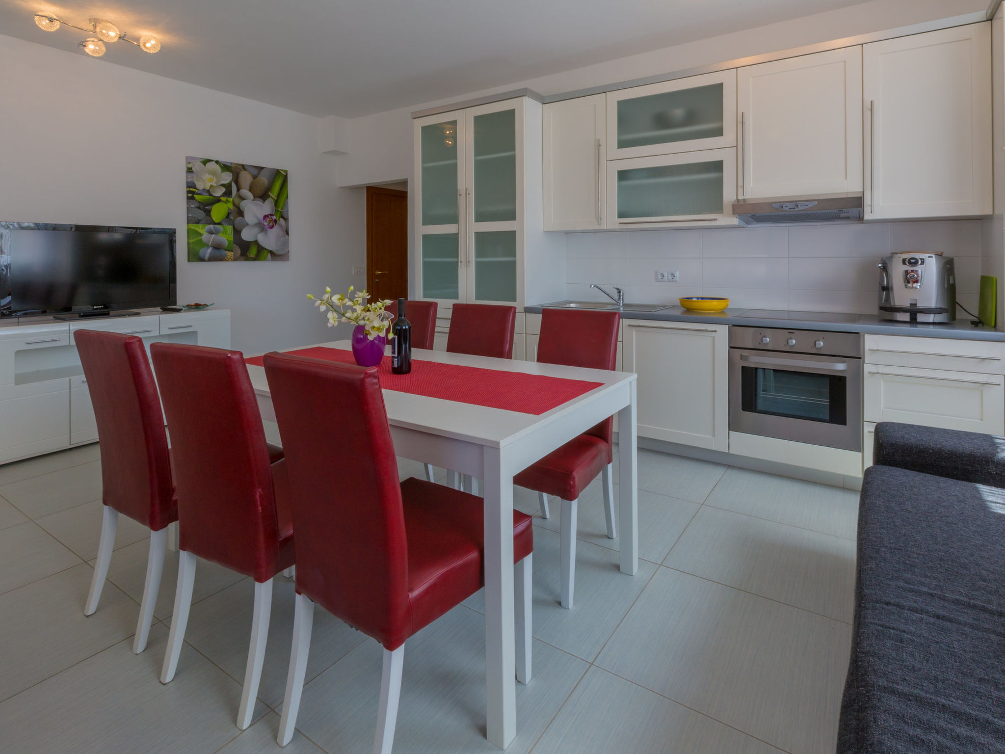 Photo of IVA-BONO 1 / HR-09873-01