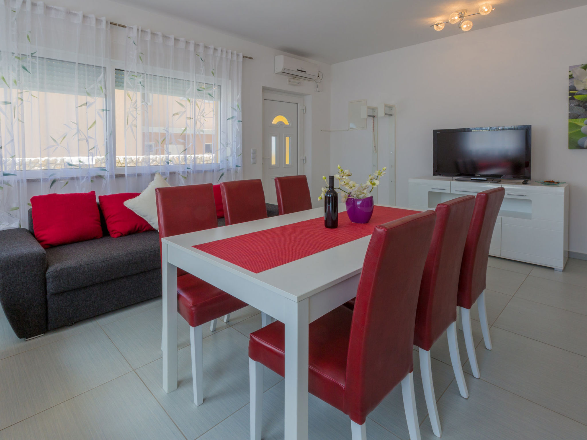 Photo of IVA-BONO 1 / HR-09873-01